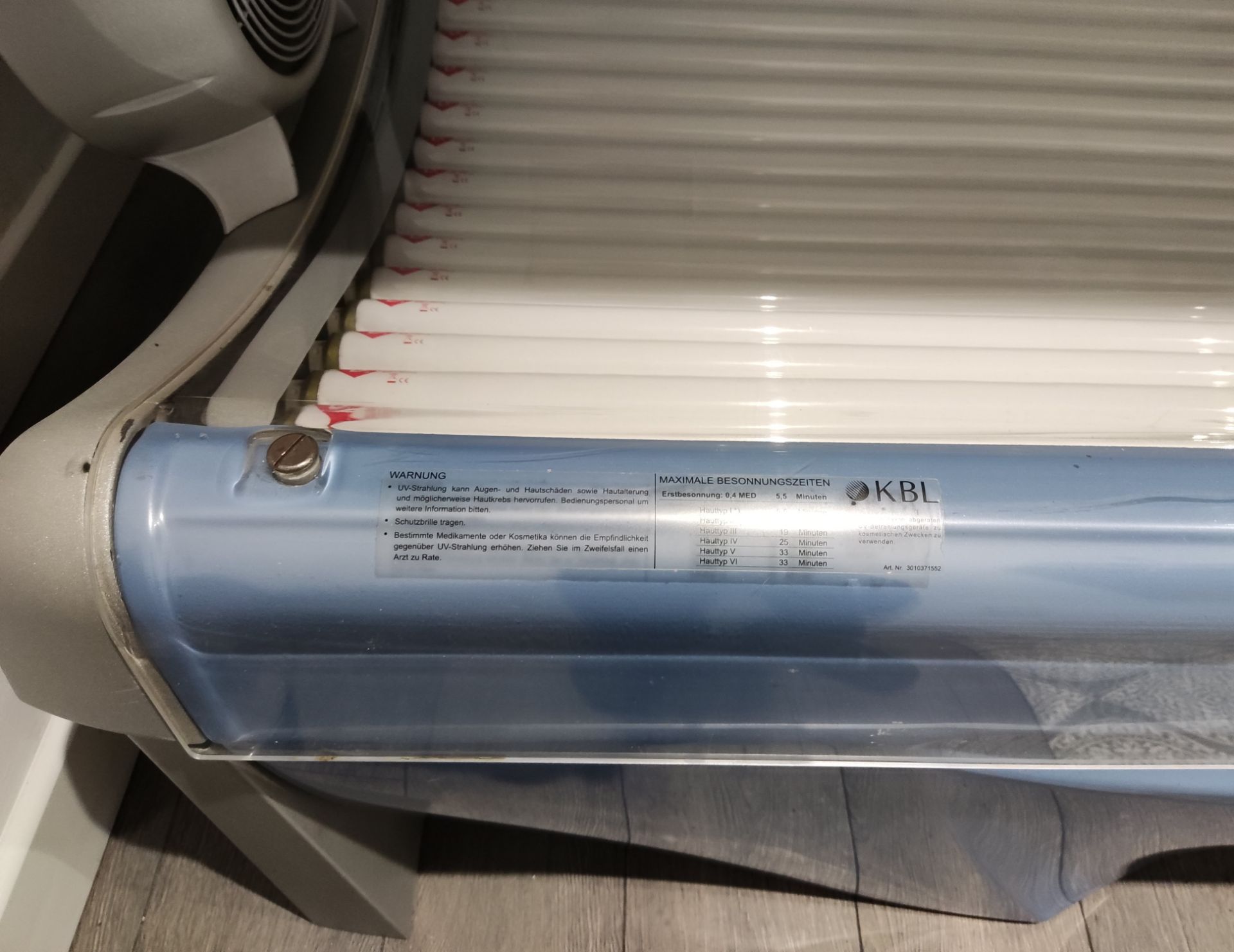 1 x Megasun XXL Super Power 3500 Commercial Sunbed - LBC100 - CL763- Location: Sale M33Buyer - Image 4 of 15