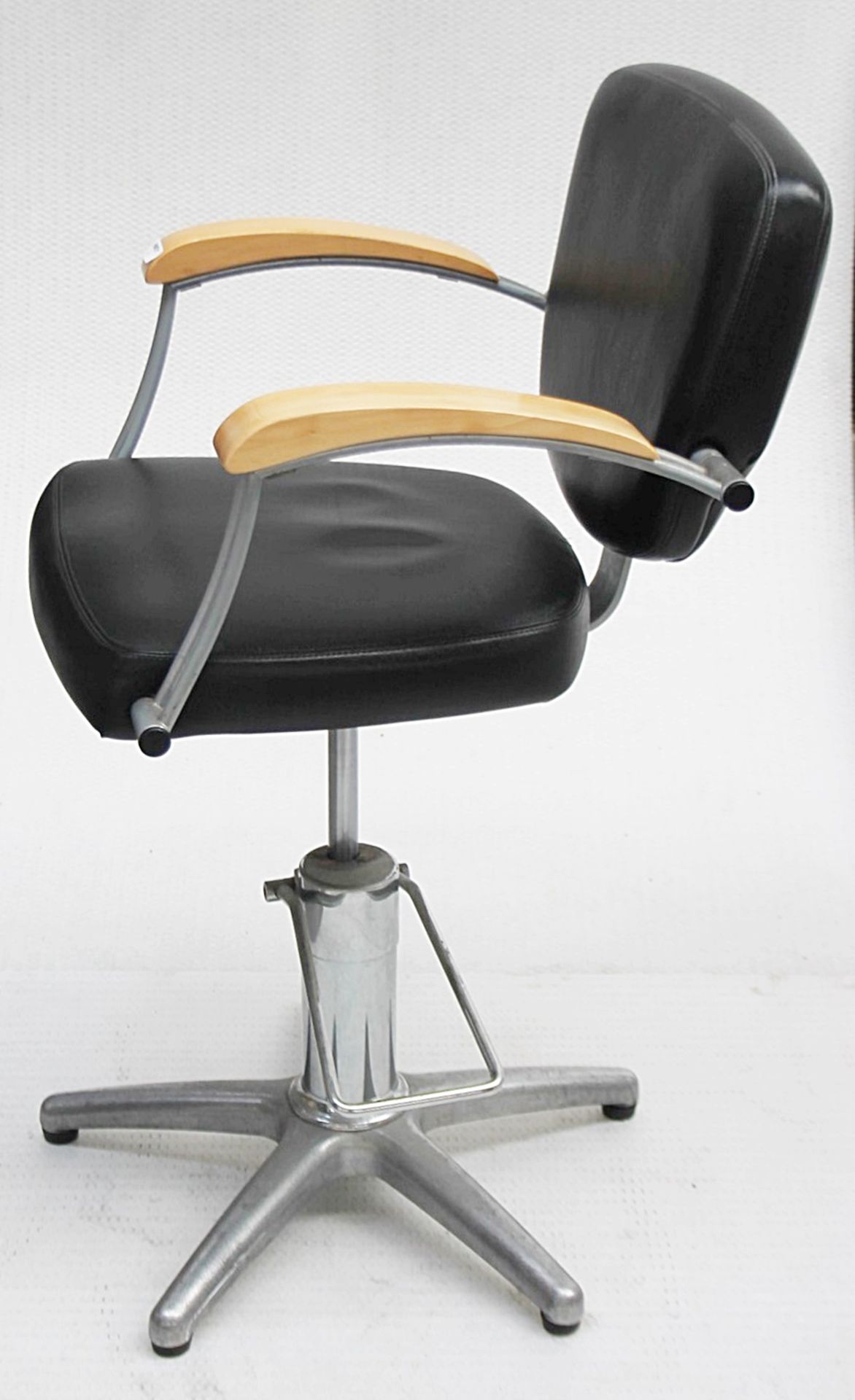 1 x Adjustable Black Hydraulic Barber Hairdressing Chair - Recently Removed From A Boutique Hair - Image 9 of 10