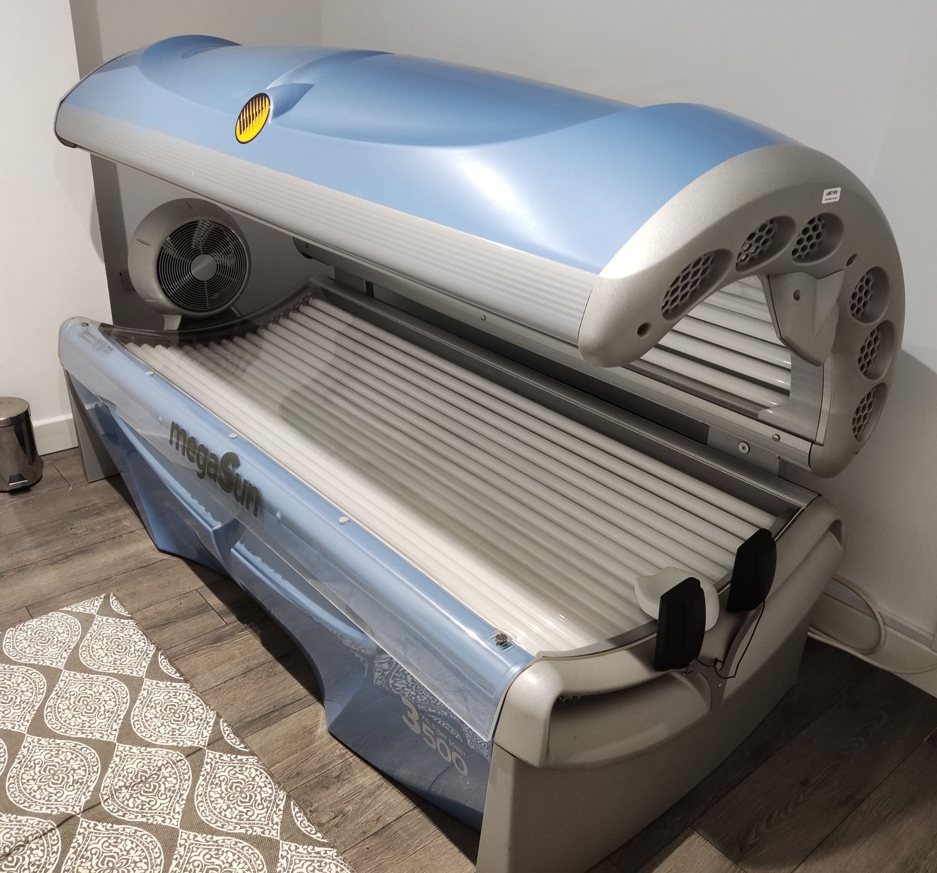 1 x Megasun XXL Super Power 3500 Commercial Sunbed - LBC100 - CL763- Location: Sale M33Buyer - Image 11 of 15