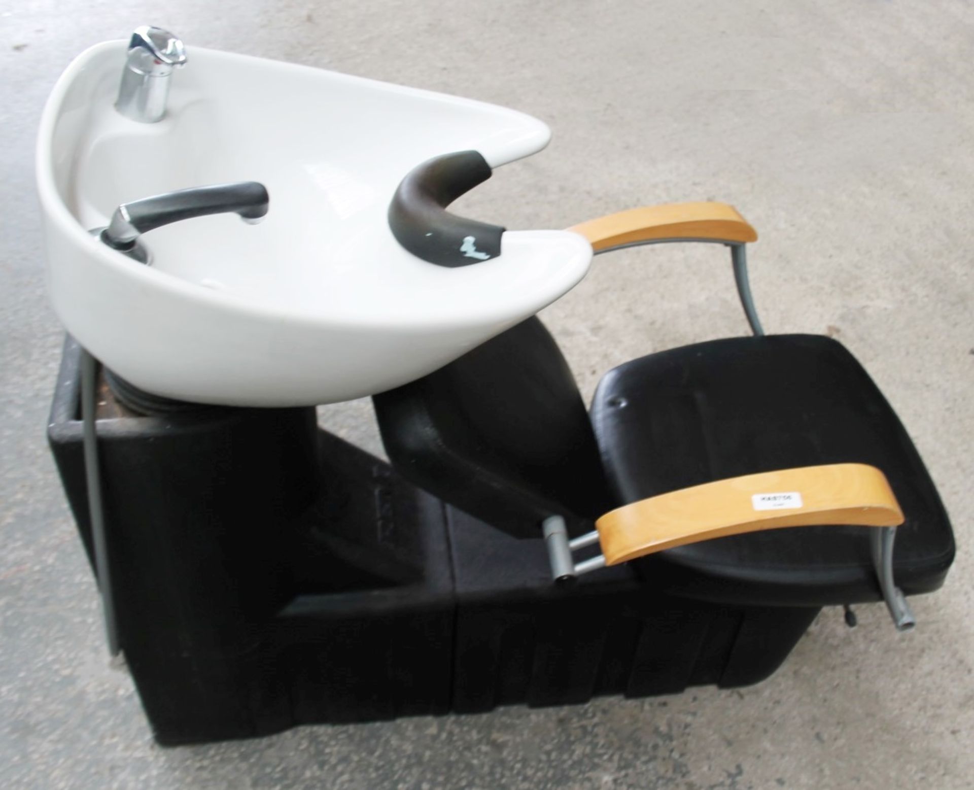 1 x Hair Washing Backwash Shampoo Basin Chair - Recently Removed From A Boutique Hair Salon - Ref: - Image 12 of 14