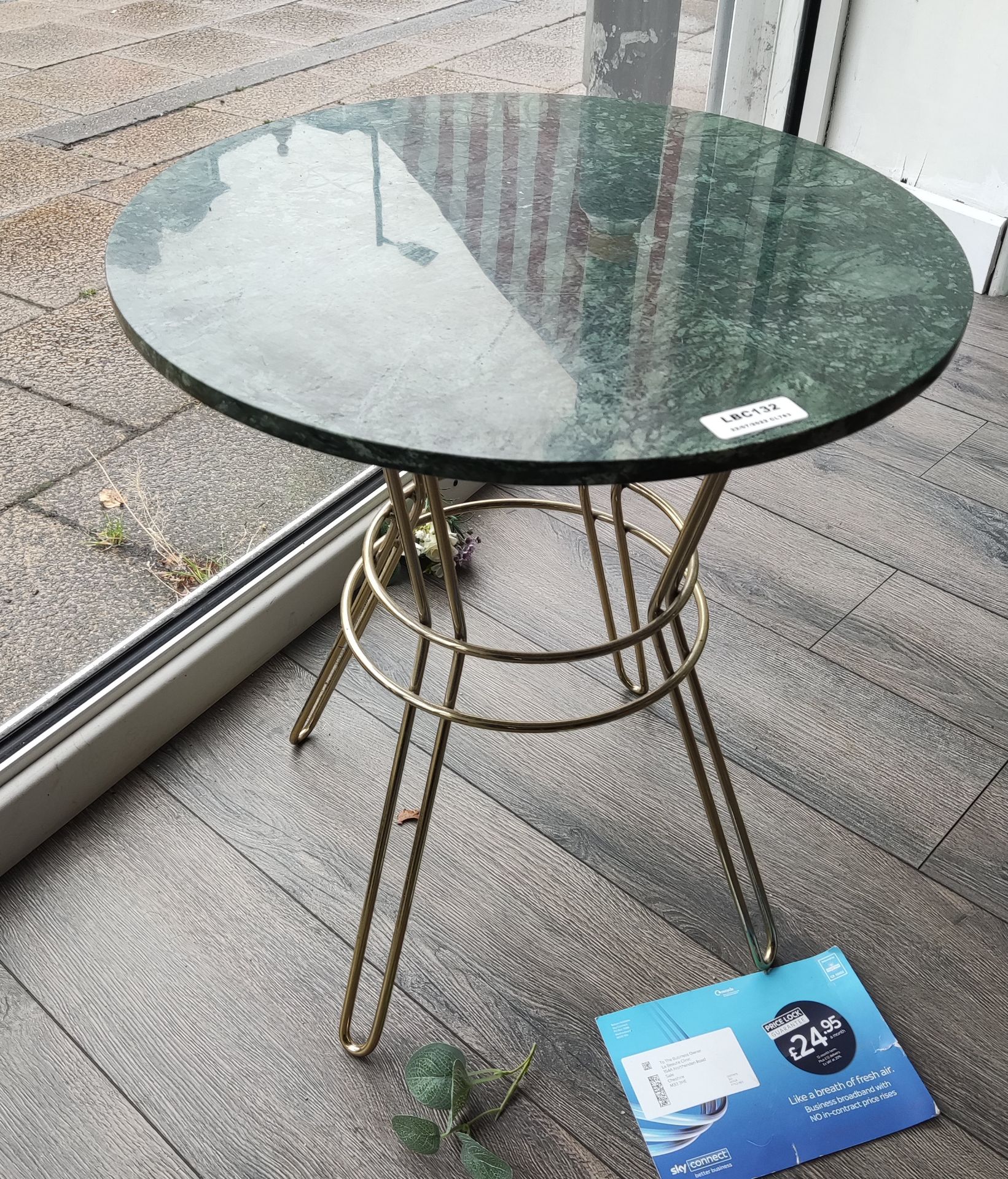 1 x Circular Coffee Table With Green Marble Top - LBC132 - CL763- Location: Sale M33Dimensio