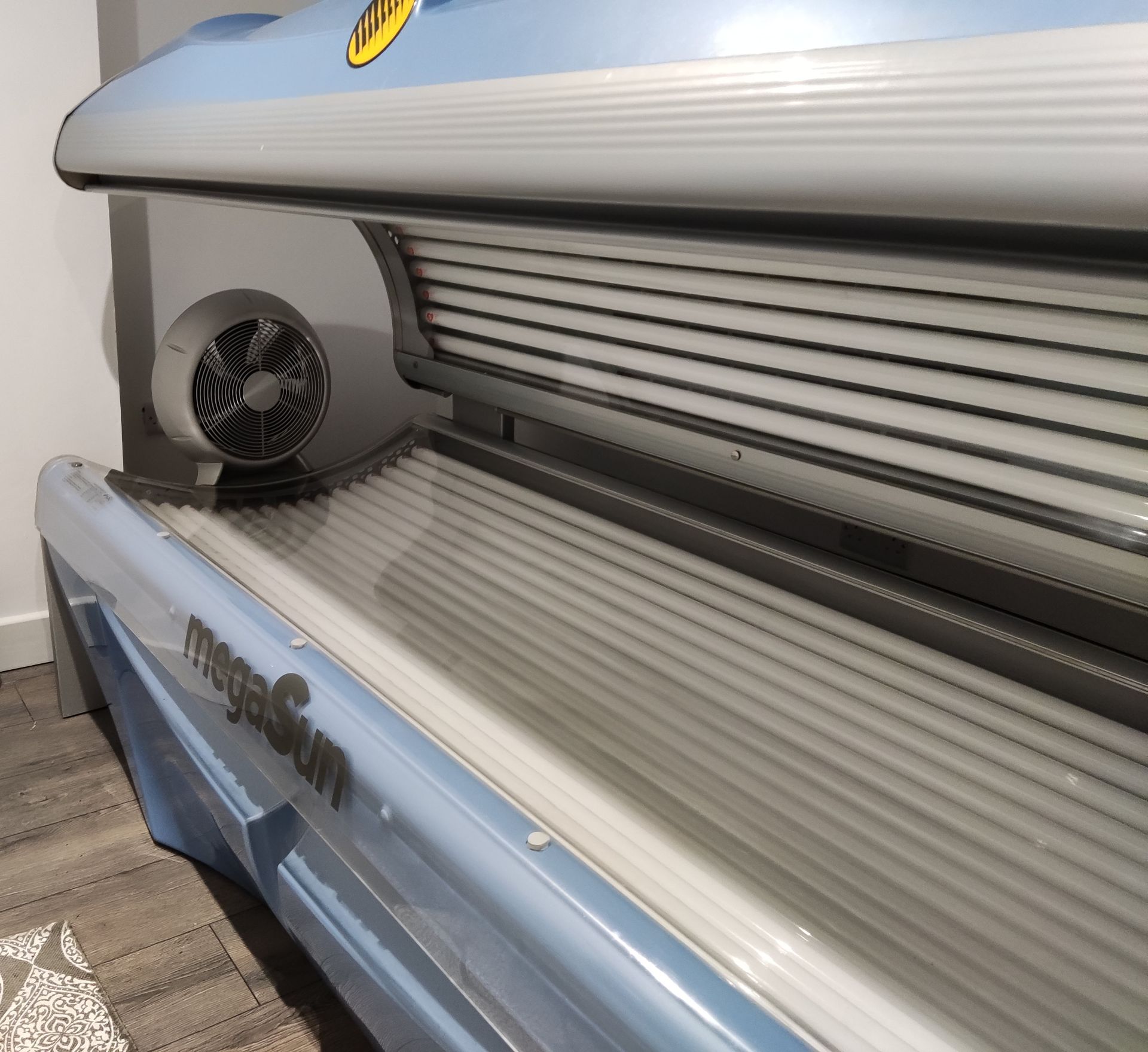 1 x Megasun XXL Super Power 3500 Commercial Sunbed - LBC100 - CL763- Location: Sale M33Buyer - Image 12 of 15