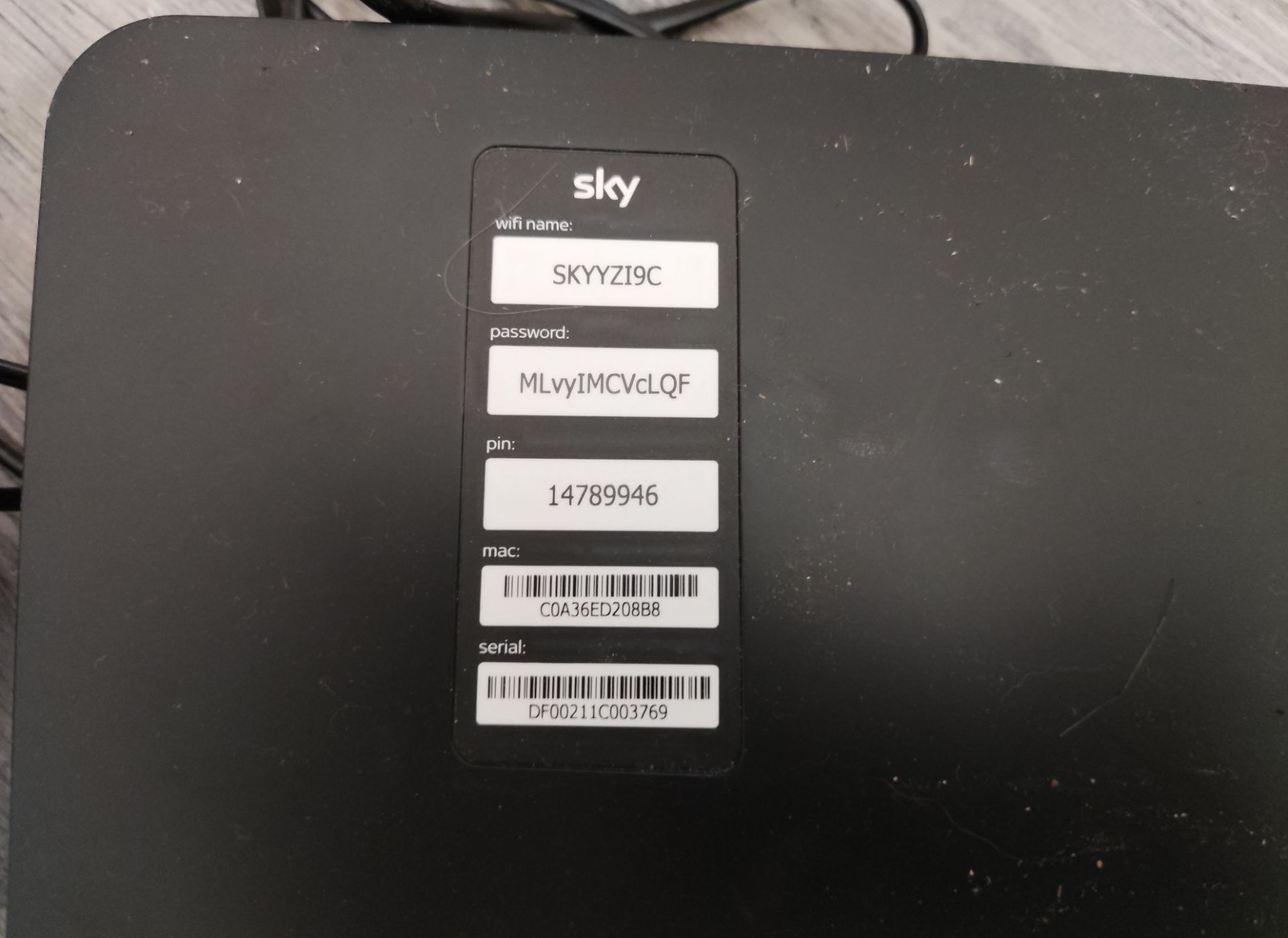 1 x Sky BR203 Network Hub - LBC109 - CL763- Location: Sale M33This item is from a recently c - Image 3 of 4