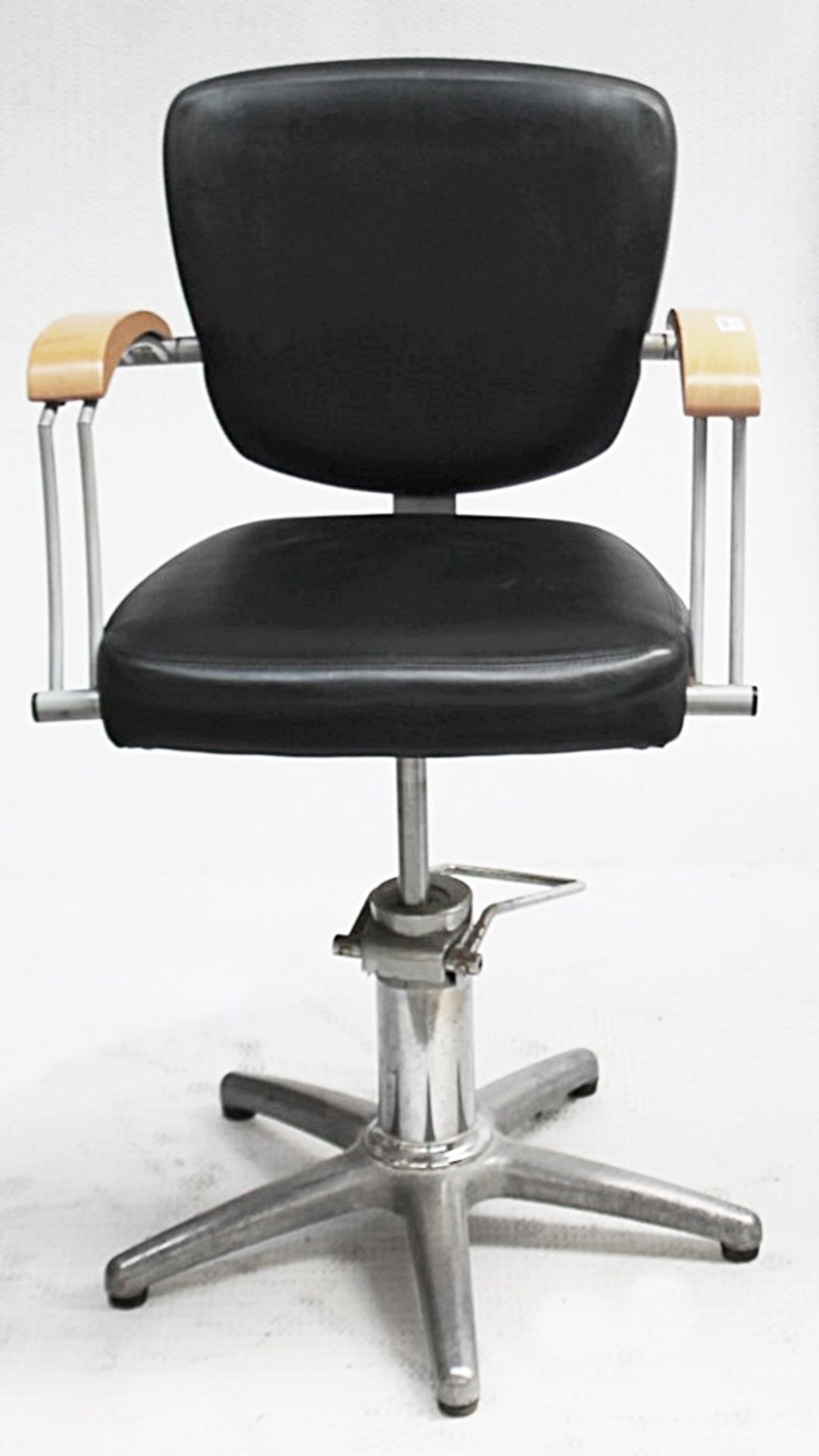 1 x Adjustable Black Hydraulic Barber Hairdressing Chair - Recently Removed From A Boutique Hair - Image 7 of 11