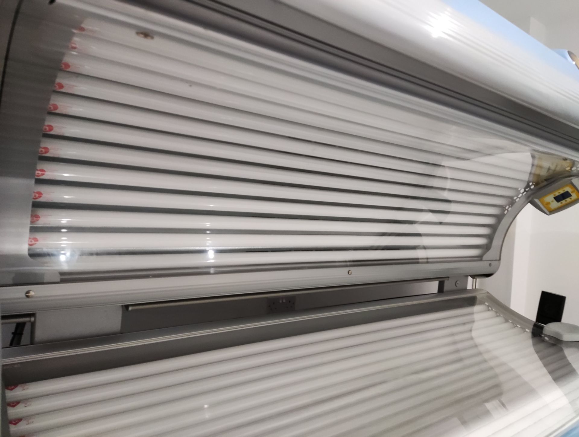 1 x Megasun XXL Super Power 3500 Commercial Sunbed - LBC100 - CL763- Location: Sale M33Buyer - Image 6 of 15