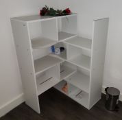 1 x Wooden Corner Shelf Display Unit in White - LBC121 - CL763- Location: Sale M33Dimensions