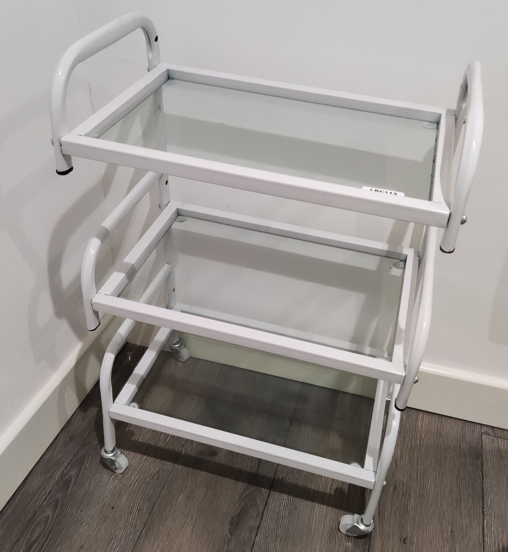 1 x 3-Tier Wheeled Beauty Salon Trolley With Glass Shelves - LBC113 - CL763- Location: Sale M33<