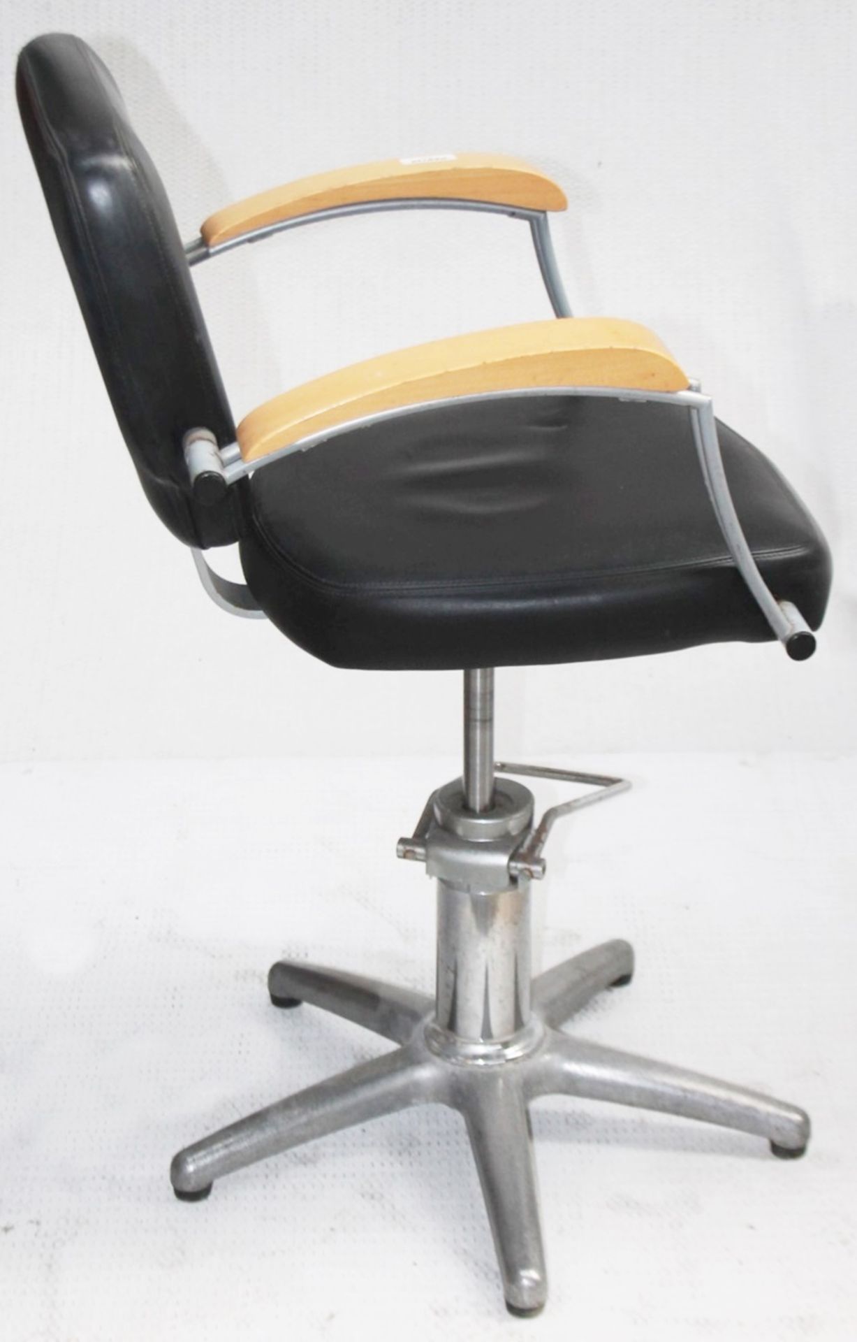 1 x Adjustable Black Hydraulic Barber Hairdressing Chair - Recently Removed From A Boutique Hair - Image 2 of 11