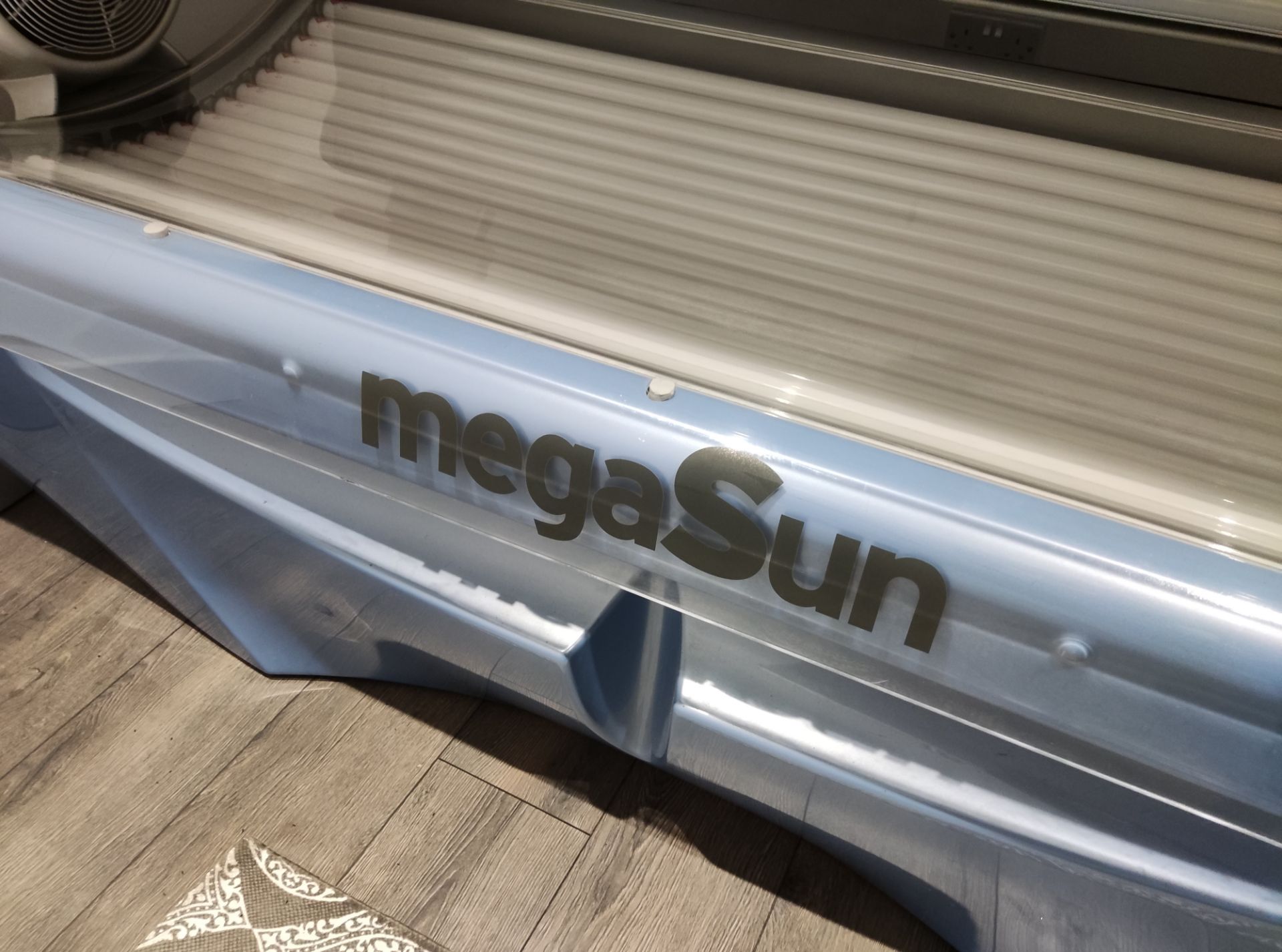 1 x Megasun XXL Super Power 3500 Commercial Sunbed - LBC100 - CL763- Location: Sale M33Buyer - Image 3 of 15