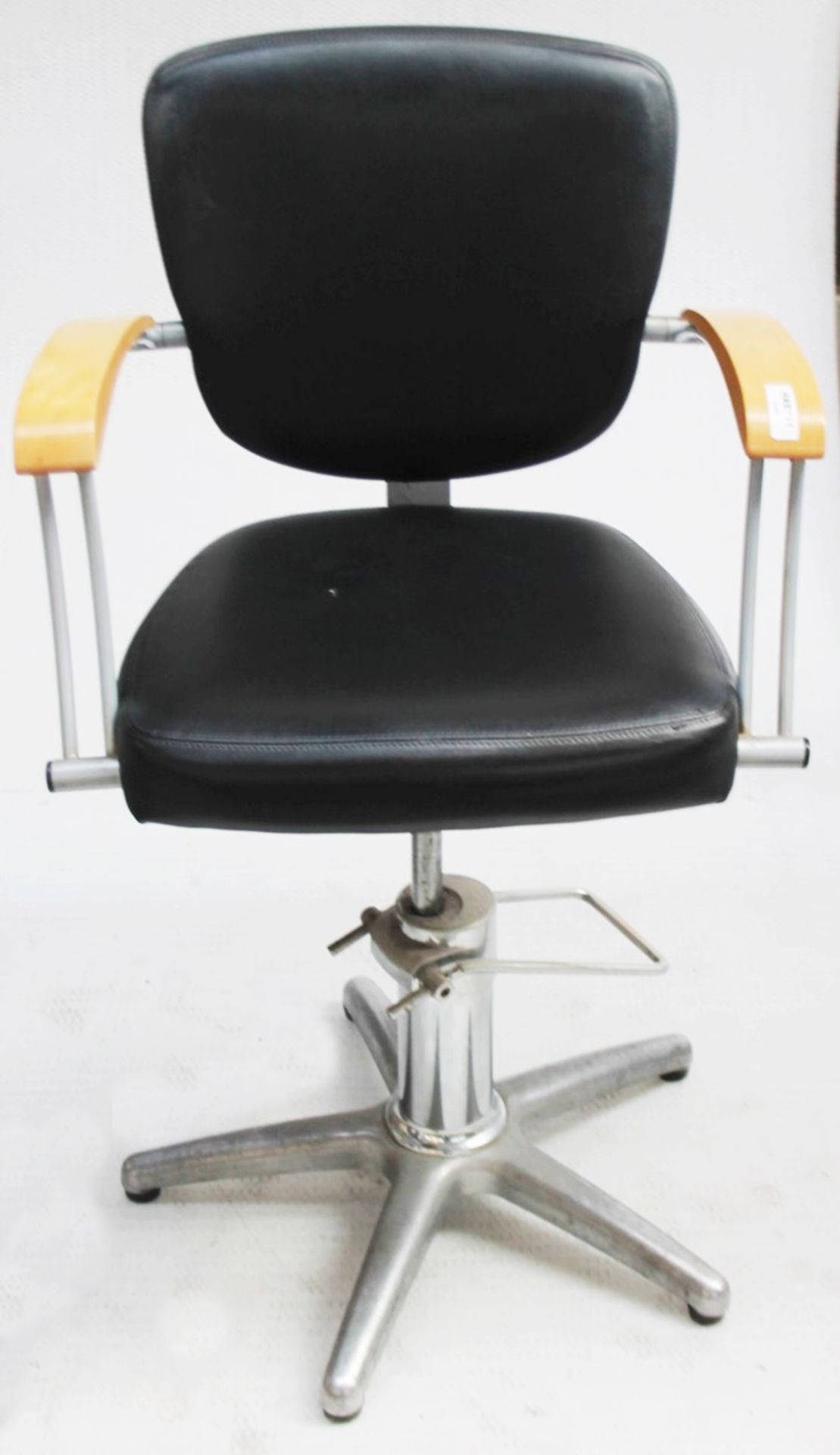1 x Adjustable Black Hydraulic Barber Hairdressing Chair - Recently Removed From A Boutique Hair - Image 3 of 11