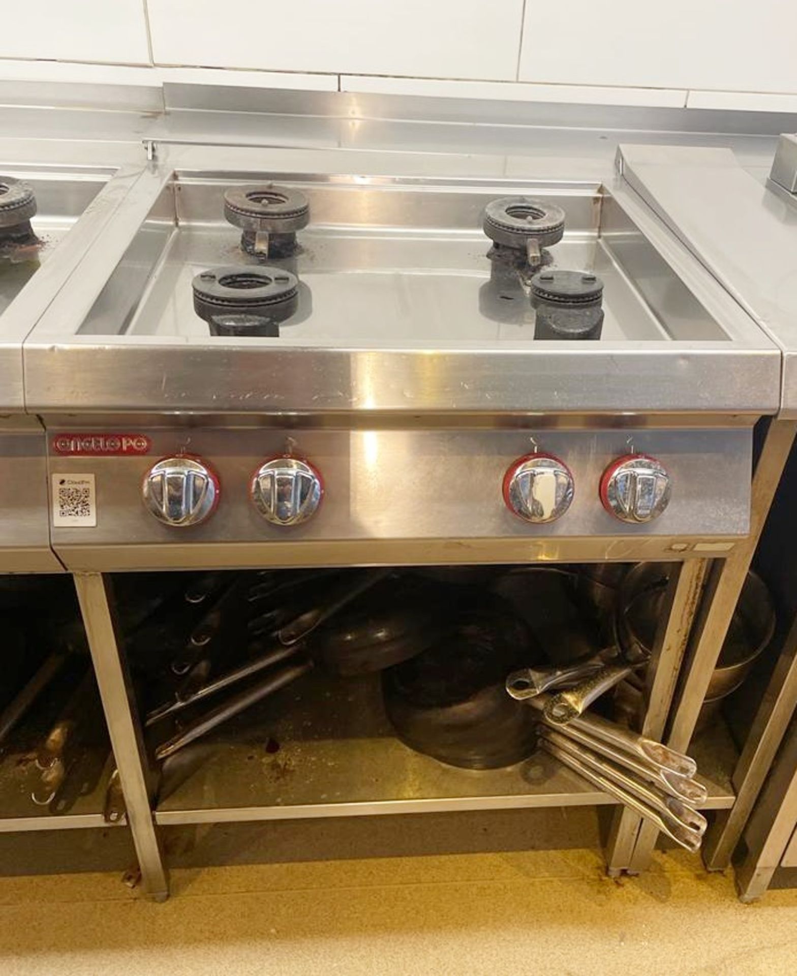 1 x Angelo Po 6 Burner Gas Fired Range Cooker With Stainless Steel Exterior - Image 7 of 9