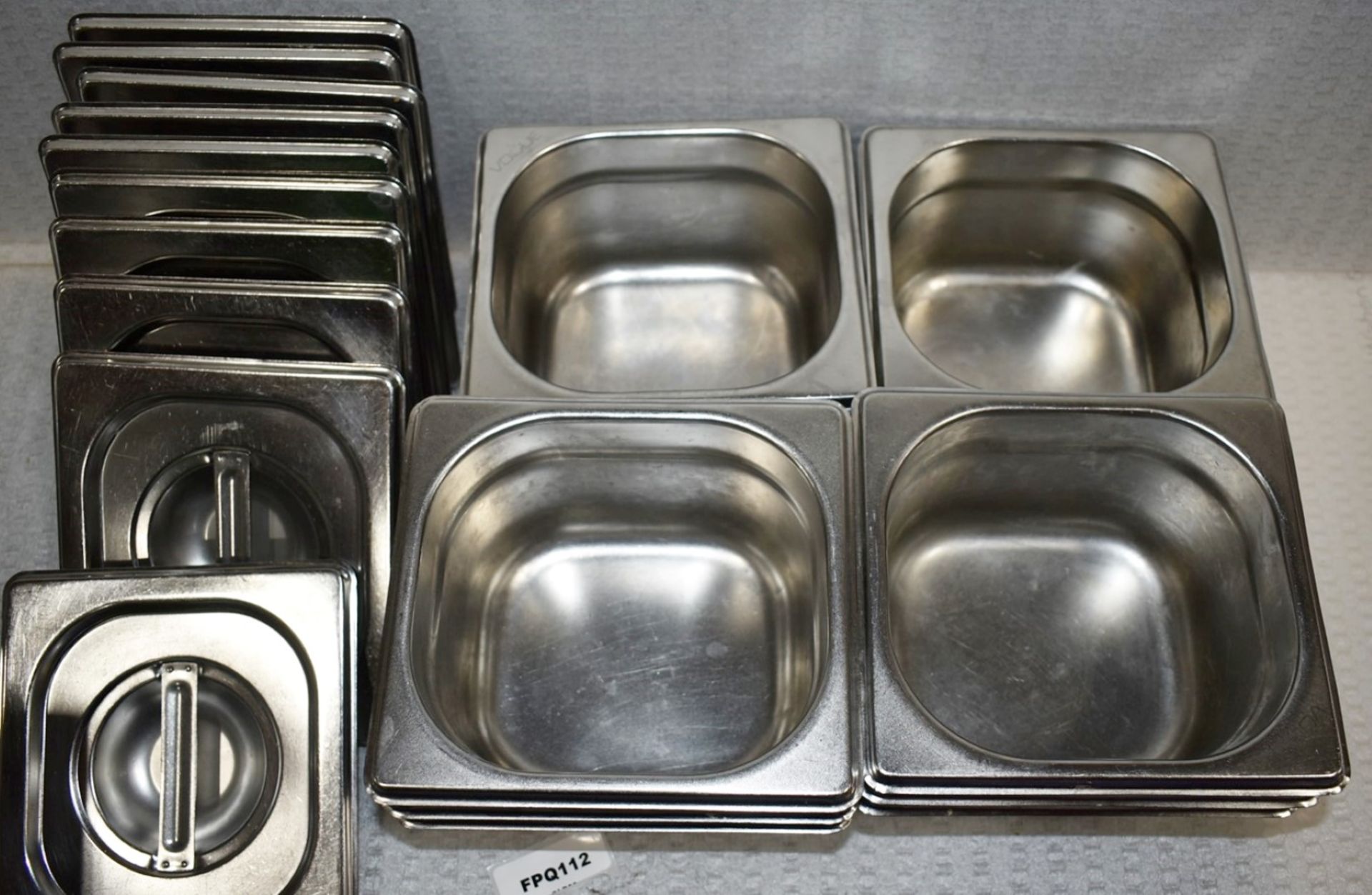 10 x Vogue Stainless Steel 1/6 Gastronorm Pans With Lids - Size: H10 x W16 x L17 cms - Recently - Image 3 of 4