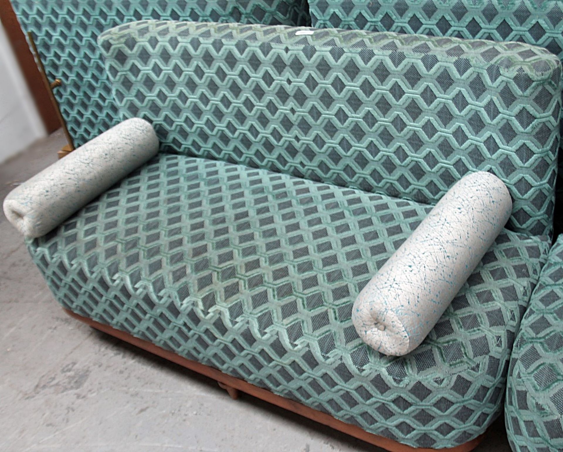 1 x Commercial Freestanding 2-Seater Booth Seating Sofa, Upholstered In Premium Teal Fabrics - Image 8 of 8