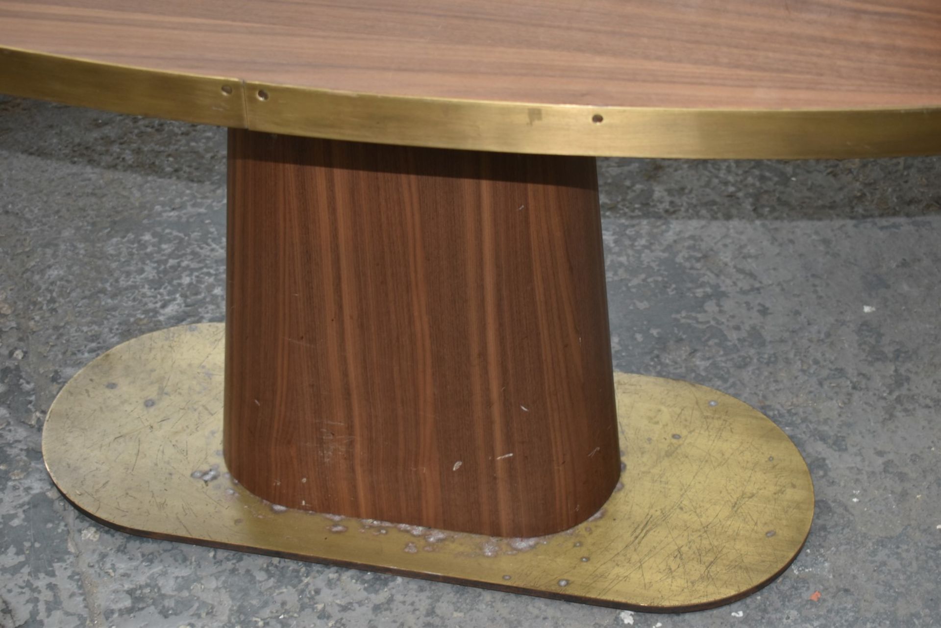 1 x Oval Banqueting Dining Table By AKP Design Athens - Walnut Top With Antique Brass Edging - Image 7 of 10