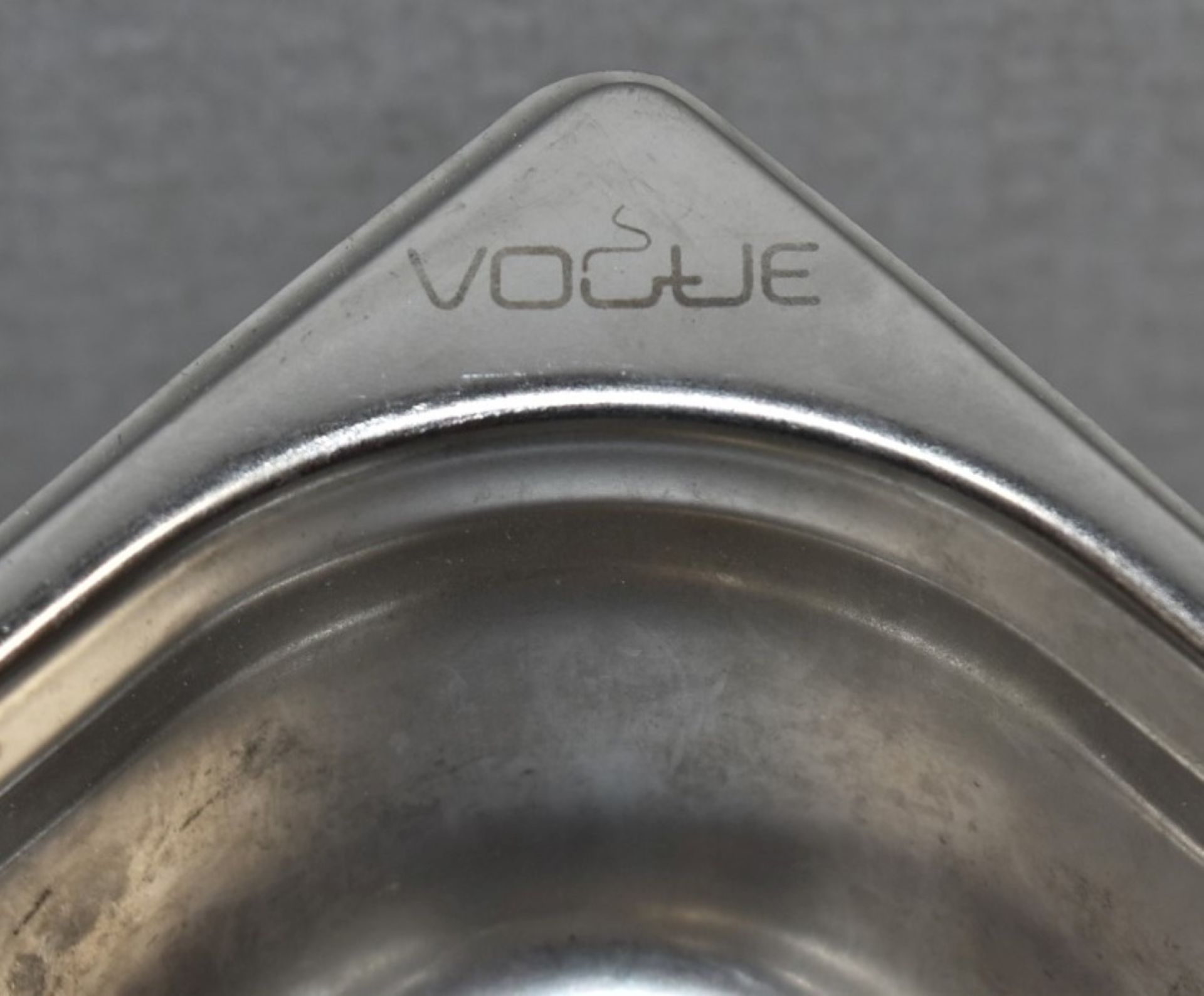 8 x Vogue Stainless Steel 1/9 Gastronorm Pans With Lids - Size: H10 x W11 x L17.5 cms - Recently - Image 4 of 4