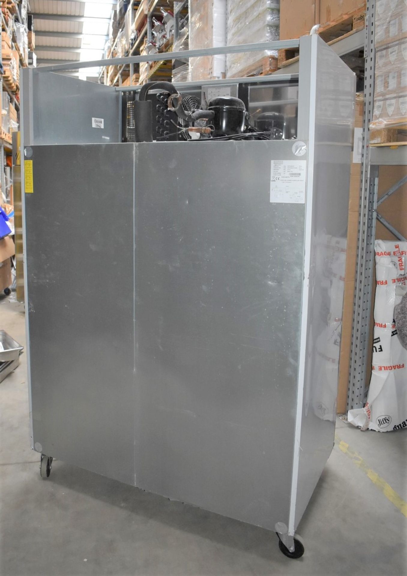 1 x Polar G Series Upright Double Door Refrigerator - Model G594 - Complete With Internal - Image 10 of 18