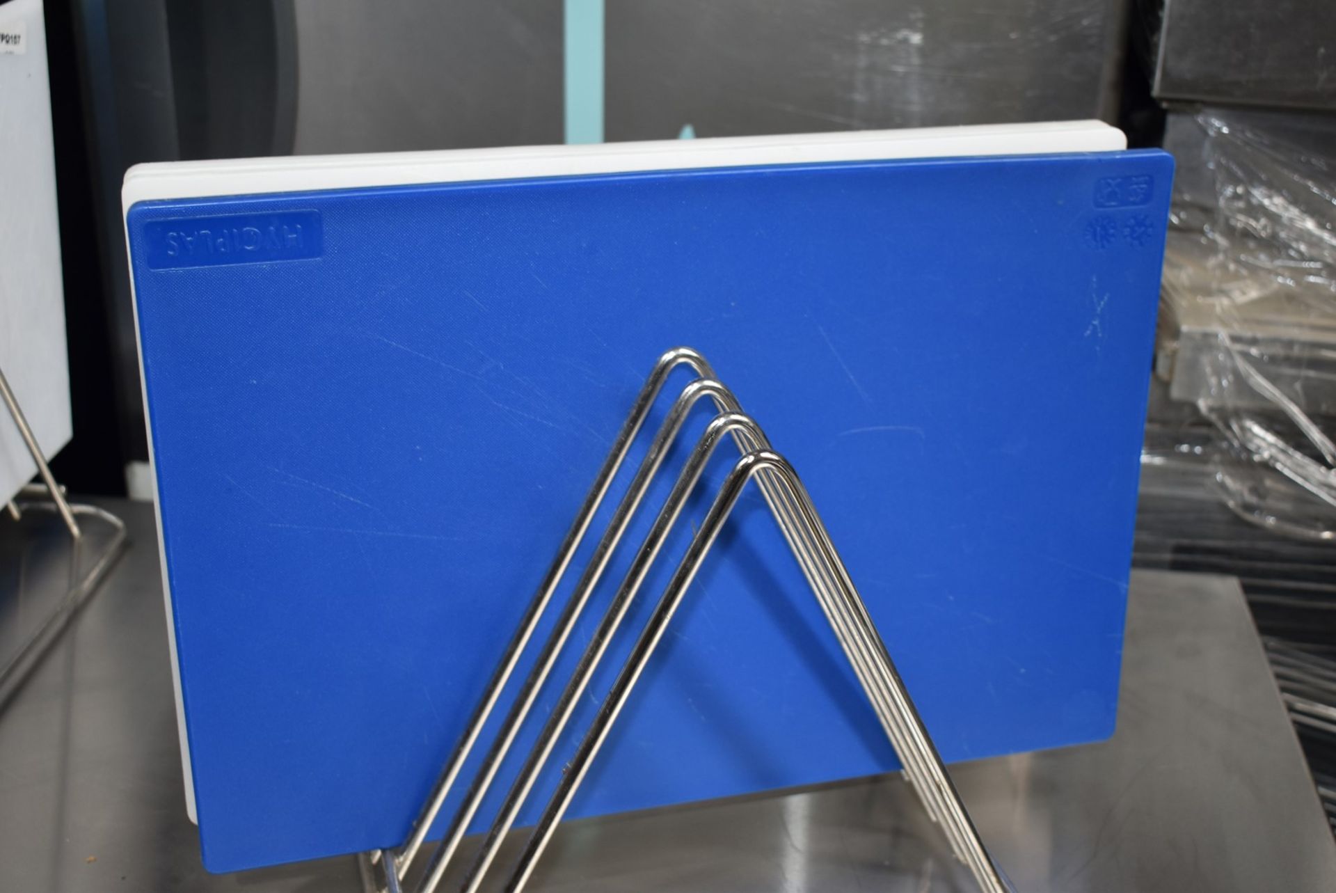 6 x Colour Coded Chopping Boards For Commercial Kitchens - Hygienic Plastic Design With Stand - Image 3 of 8