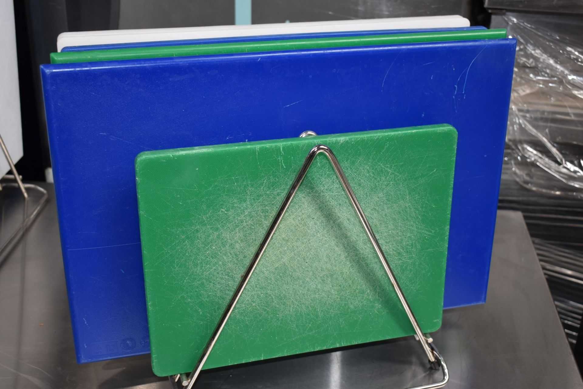 6 x Colour Coded Chopping Boards For Commercial Kitchens - Hygienic Plastic Design With Stand - Image 2 of 8