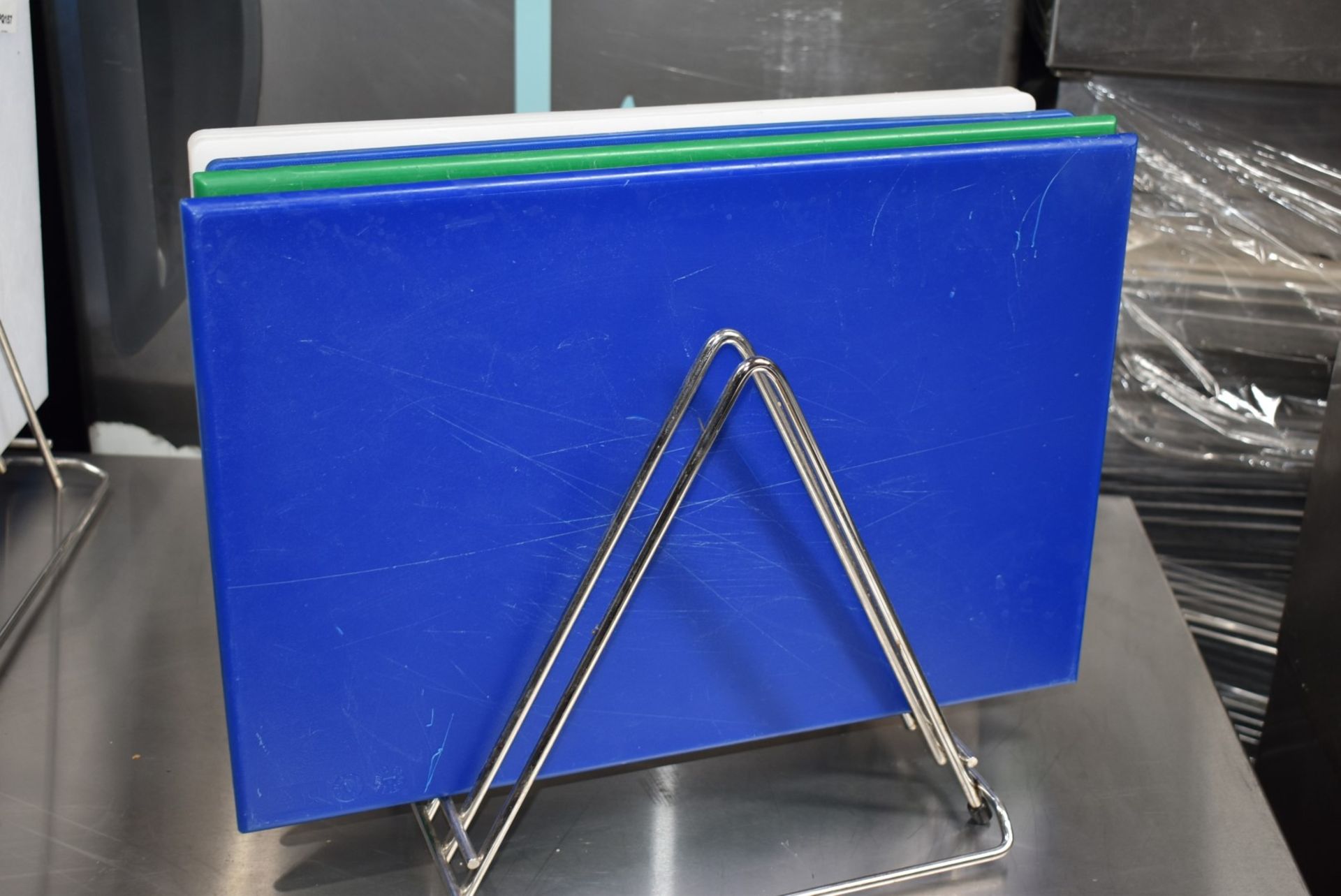 6 x Colour Coded Chopping Boards For Commercial Kitchens - Hygienic Plastic Design With Stand - Image 6 of 8