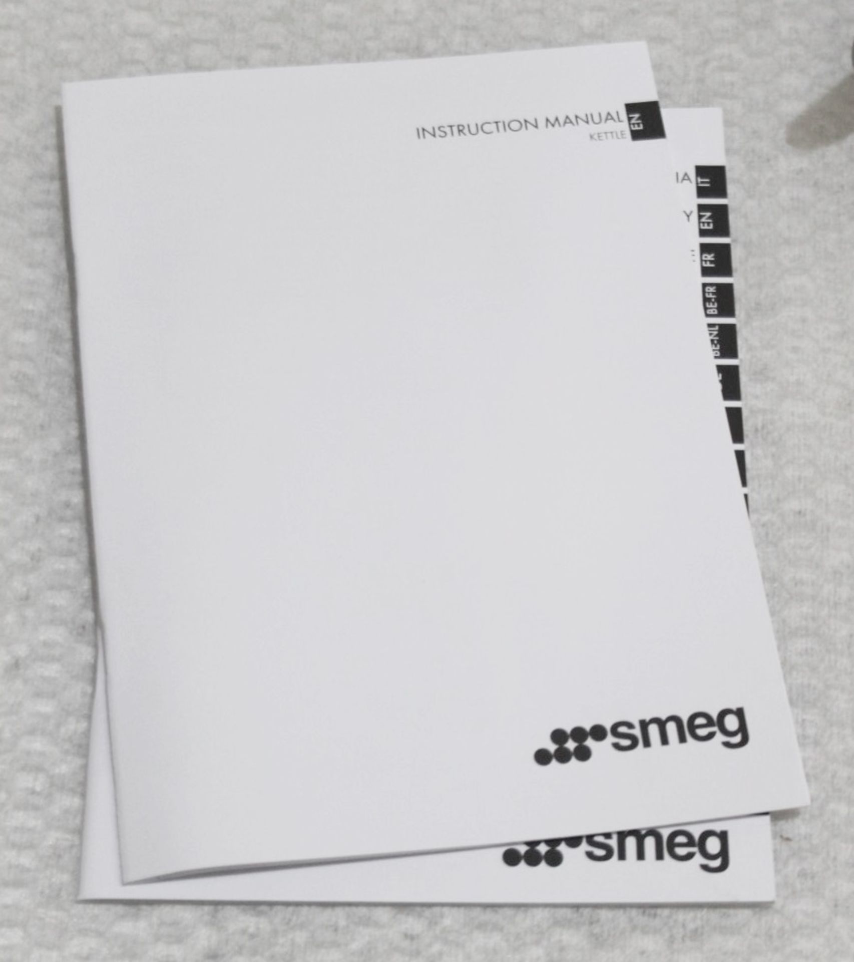 1 x SMEG Retro Kettle In White - Capacity: 1.7L - Original Price £189.00 - Unused Boxed Stock - Image 11 of 17