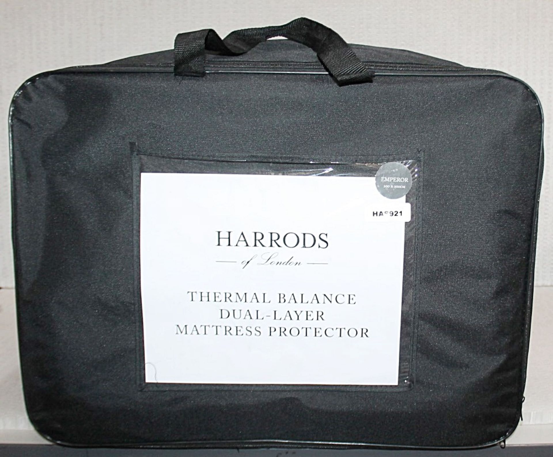 1 x HARRODS OF LONDON Thermal Balance Emperor Mattress Protector (200cm x 200cm) - RRP £2,050 - Image 3 of 5