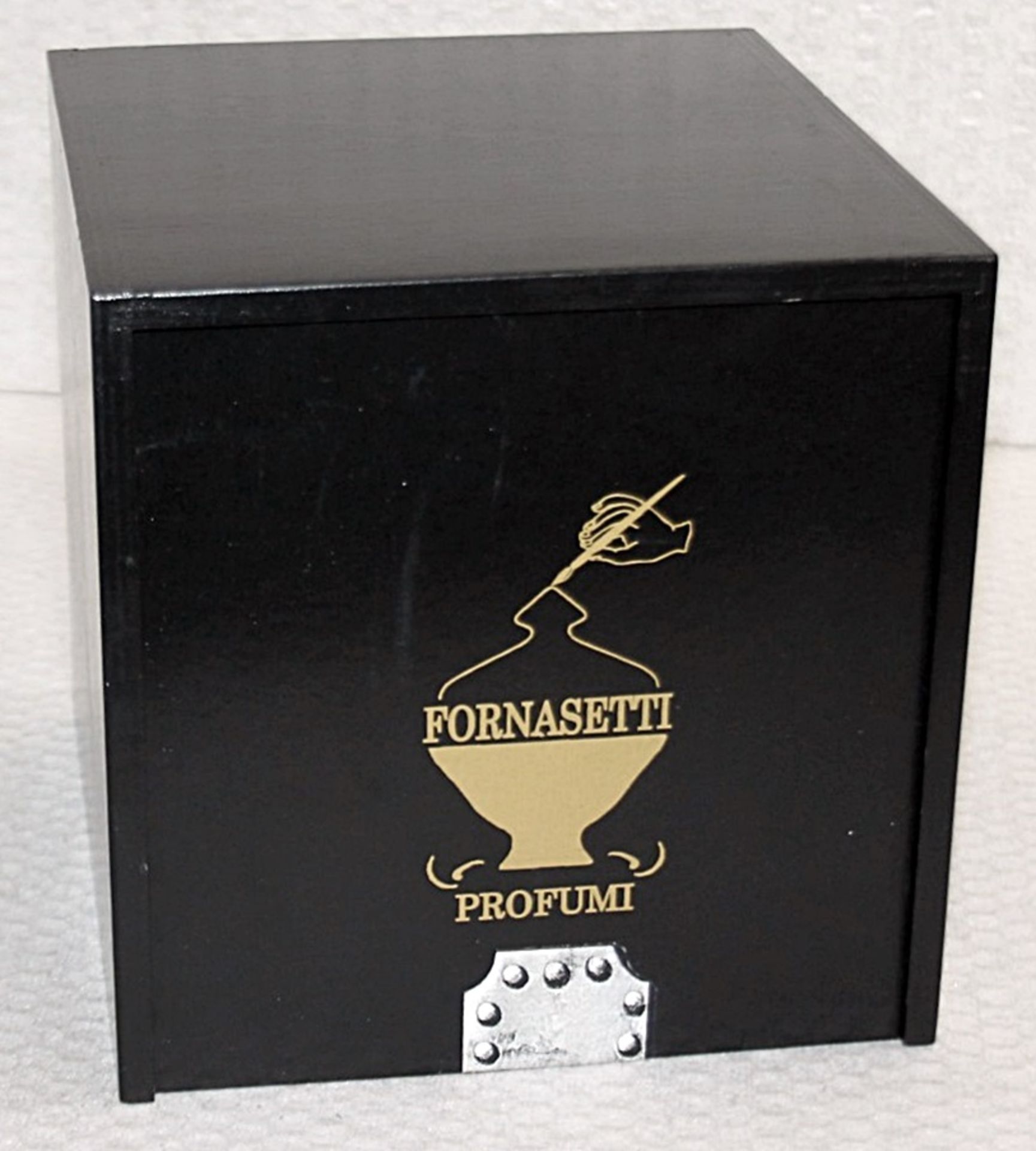 1 x FORNASETTI PROFUMI 'Scimmie' Large 1.9kg Luxury Scented Candle - Original Price £495.00 - Boxed - Image 9 of 9