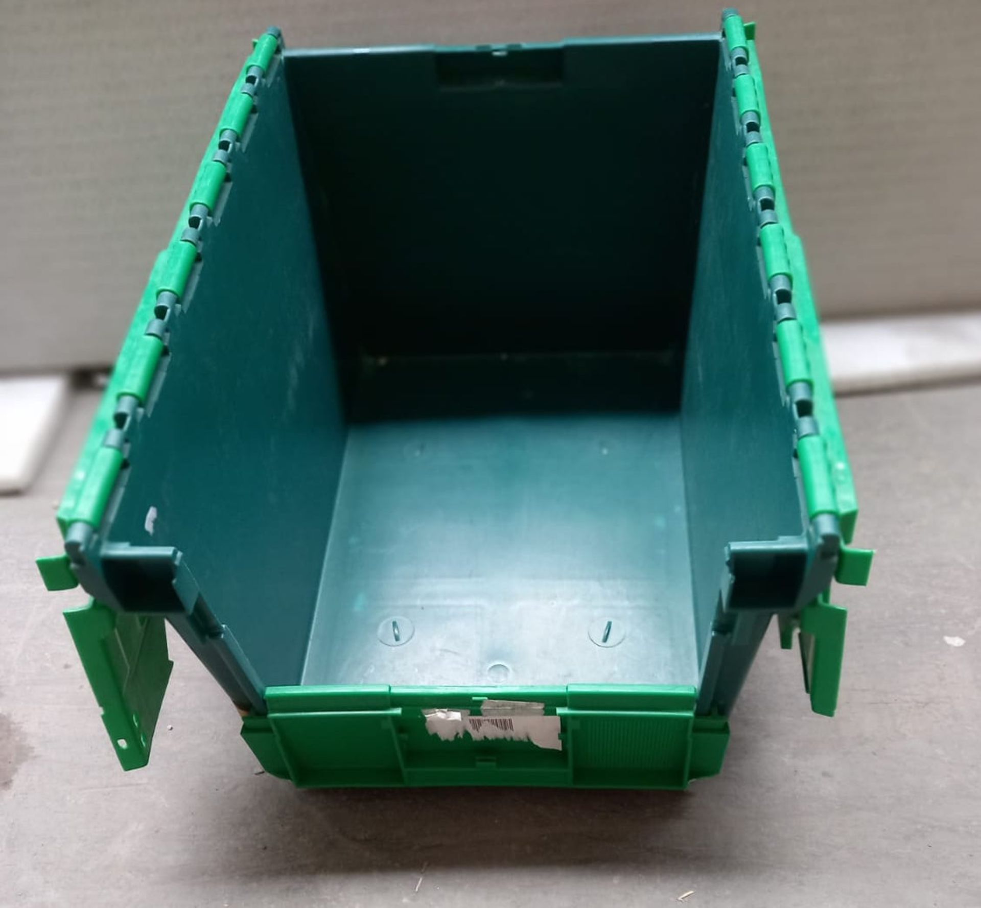 20 x Robust Green Plastic Secure Storage Tote Picking Boxes / Bins with Attached Back-Fold Hinged - Image 4 of 4