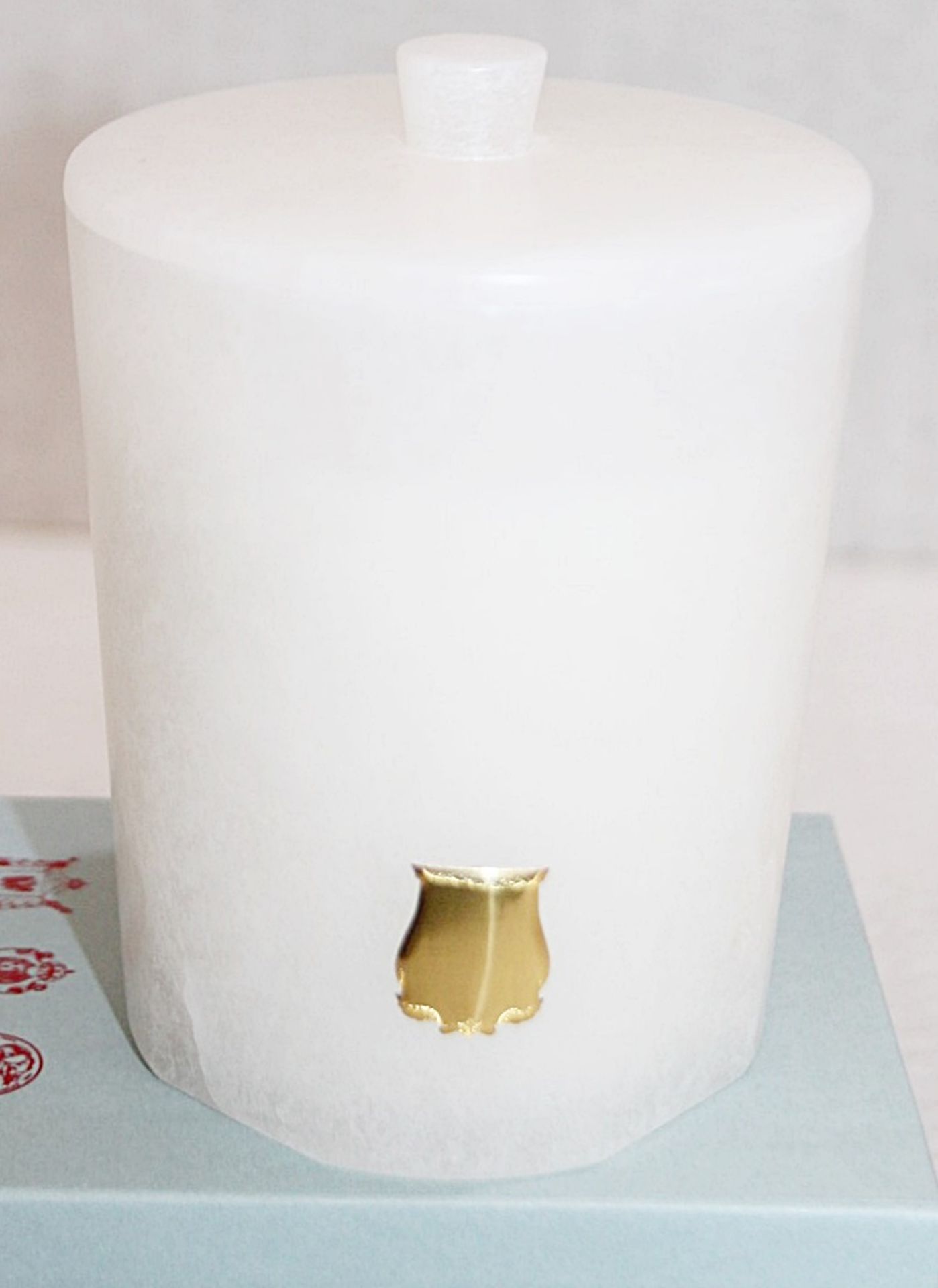 1 x TRUDON Luxury 'Hemera' Scented Candle In Alabaster (270g) - Original Price £170.00 - Boxed Stock - Image 2 of 12