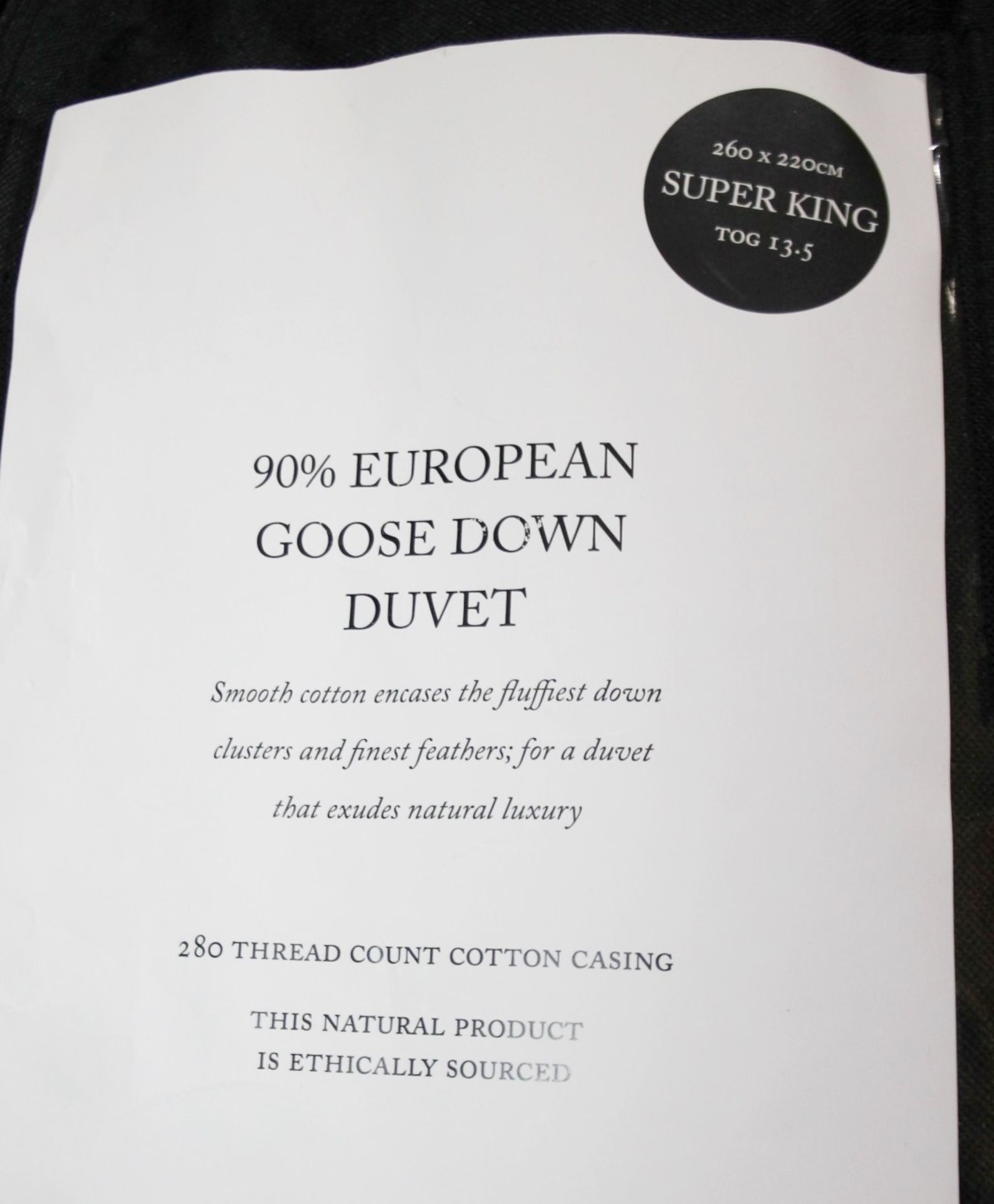 1 x HARRODS OF LONDON Superking 90% European Goose Down Duvet (13.5 Tog) - Original Price £1025.00 - Image 3 of 6