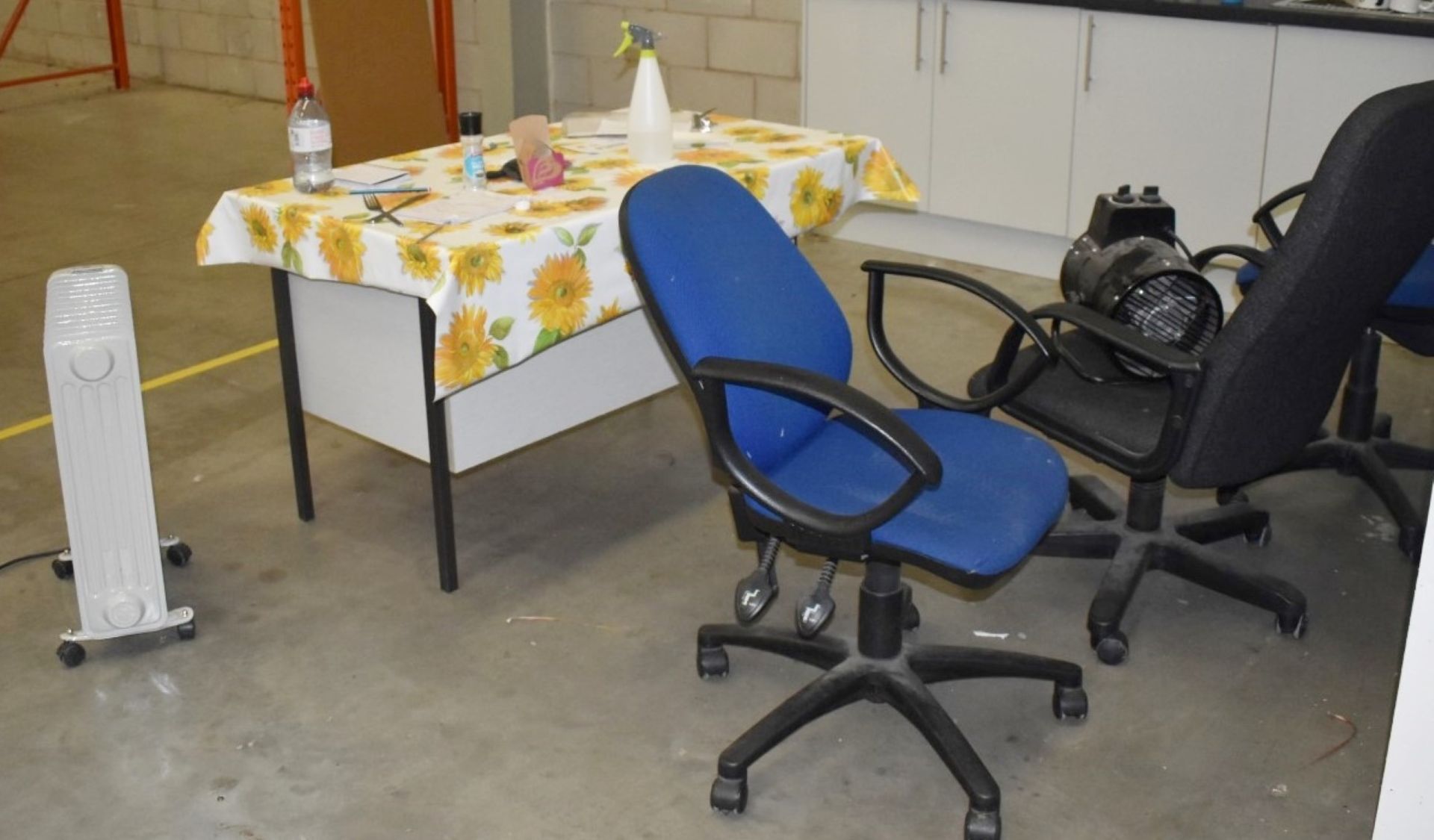 1 x Collection of Office Furniture - Includes 1 x Table, 3 x Office Chairs and 2 x Heaters - Image 2 of 4