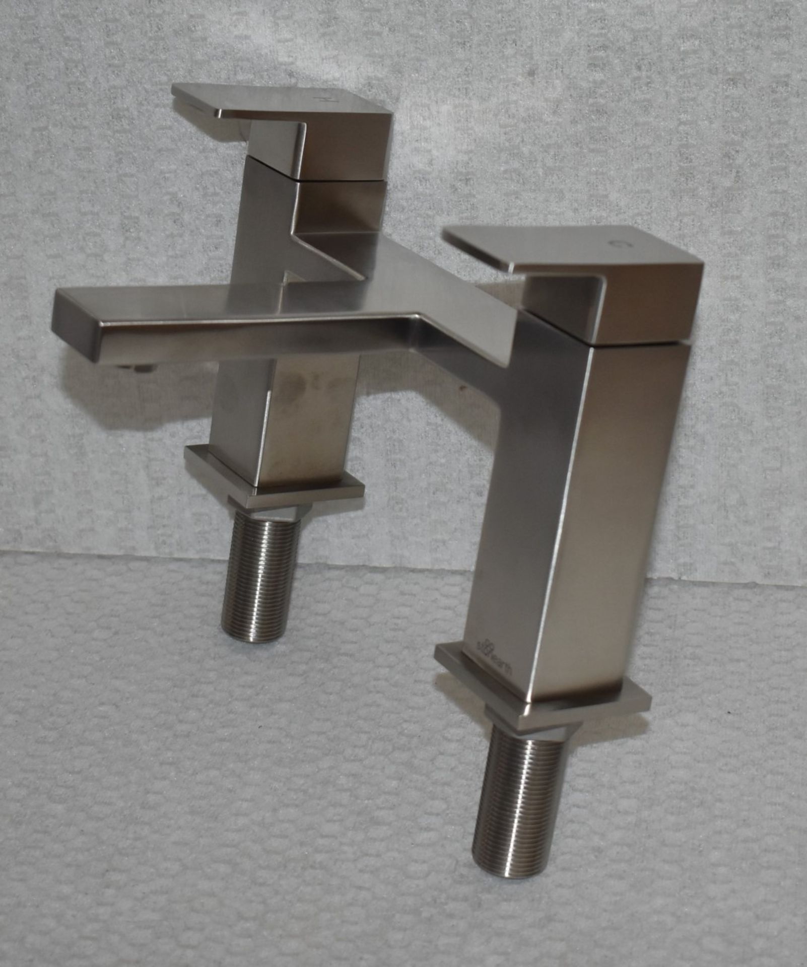 1 x Stonearth 'Metro' Stainless Steel Bath Filler Mixer Tap - Brand New & Boxed - RRP £340 - Ref: - Image 10 of 15