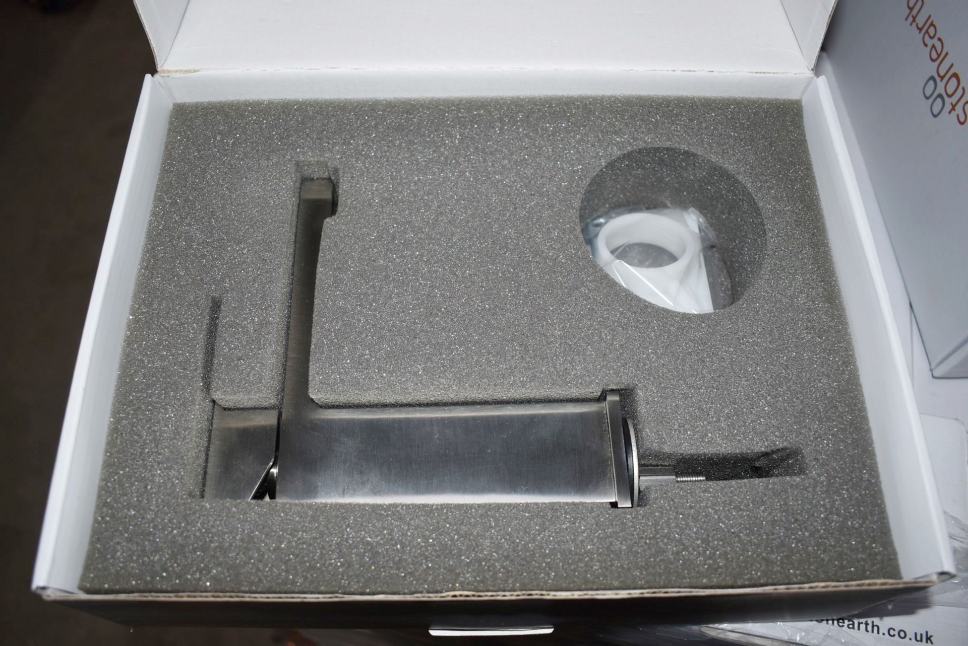 1 x Stonearth 'Metro' Stainless Steel Basin Mixer Tap - Brand New & Boxed - RRP £245 - Ref: TP821 - Image 4 of 13