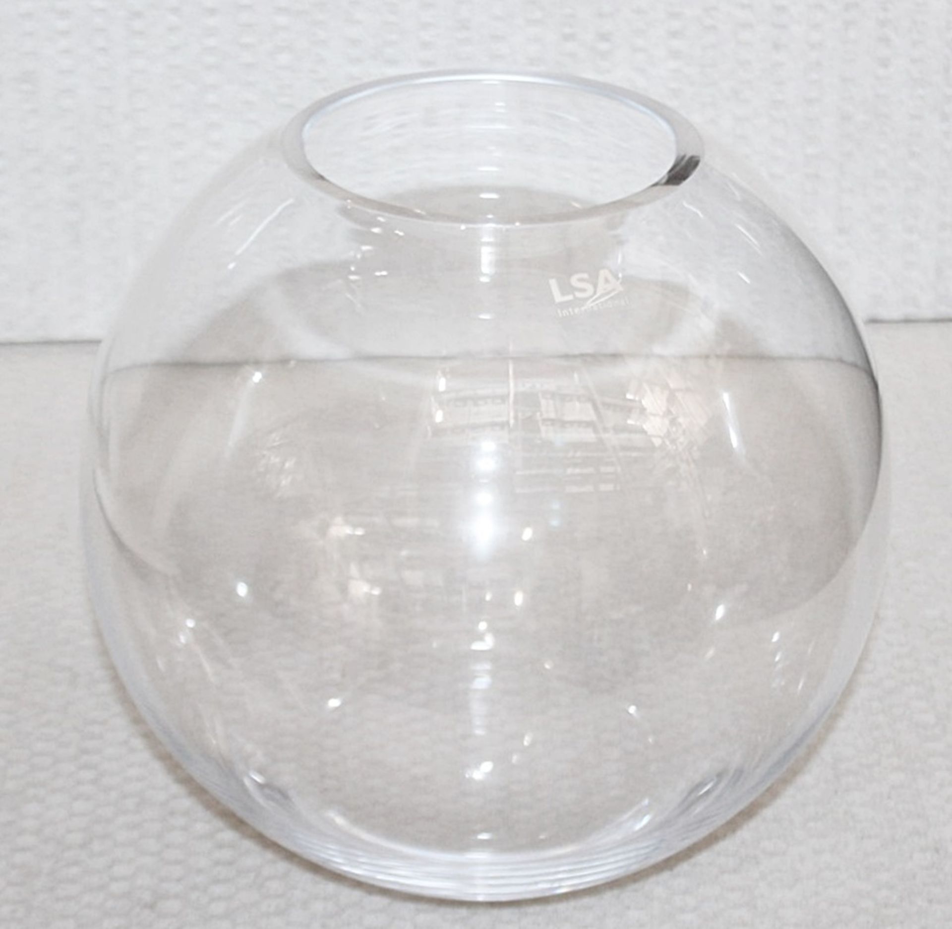 1 x LSA 'Globe' Luxury 24cm Mouthblown Handmade Glass Vase  - Unused Boxed Stock - Image 3 of 9