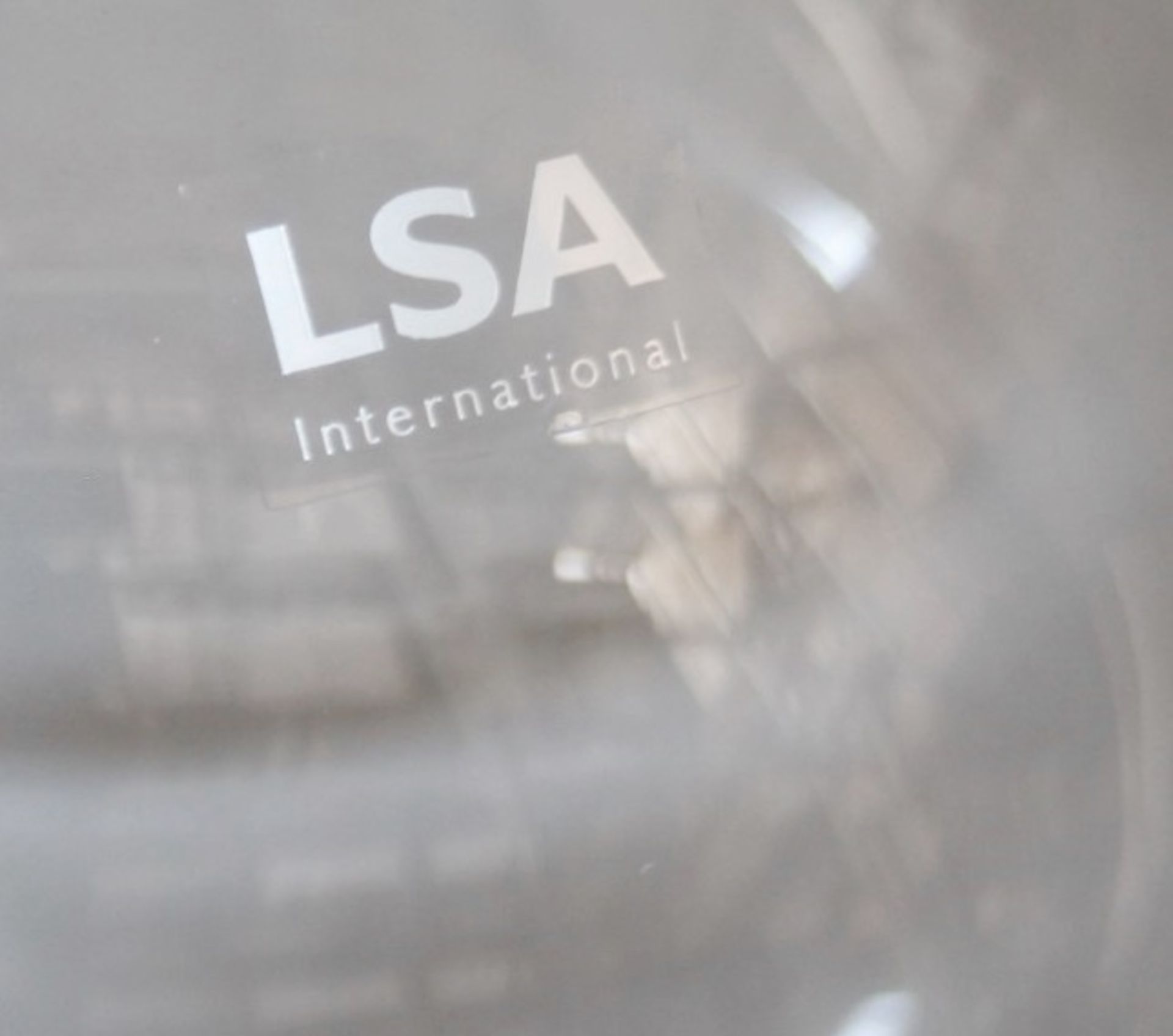 1 x LSA 'Globe' Luxury 24cm Mouthblown Handmade Glass Vase  - Unused Boxed Stock - Image 7 of 9