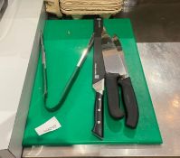 1 x Green Cutting Board With Utensils As Shown - CL776 - Ref: GB049 - Location: London W1WFrom a