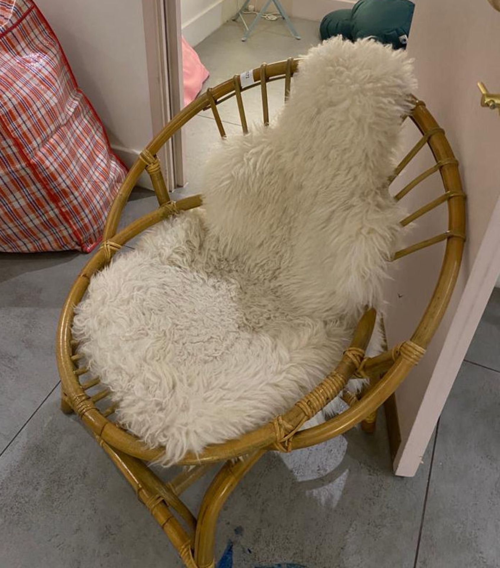 1 x Bamboo Chair With White Fluffy Cushions - CL776 - Ref: GB071 - Location: London W1WFrom a - Image 2 of 2