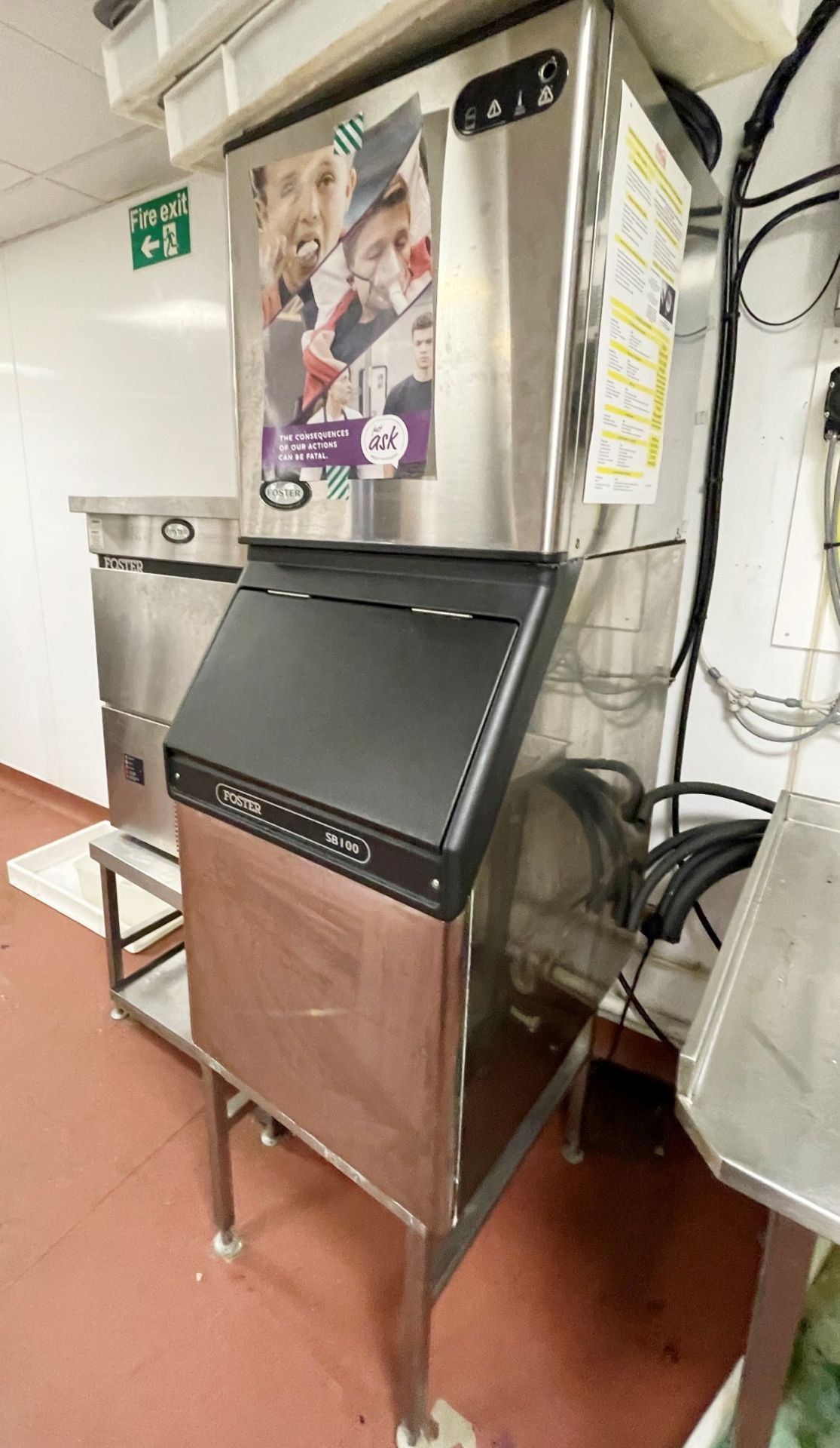 1 x Foster Ice Cube Maker Machine - Model F132 With SB100 Ice Storage Bin - 138kg Per 24hr
