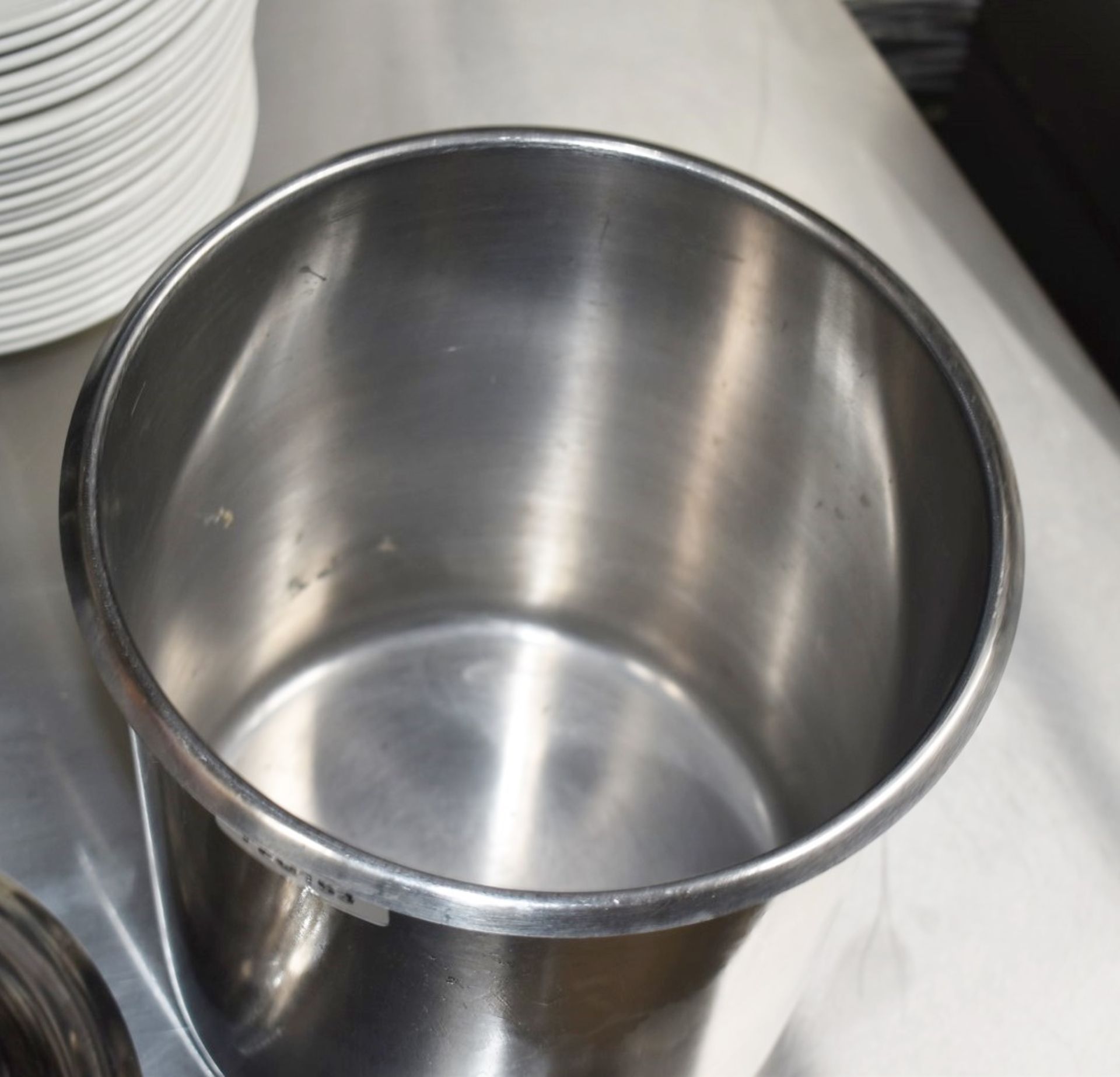 1 x Stainless Steel Serving Pot With Two Folding Lids - Size: H29 x Dia 25 cm - Image 3 of 6