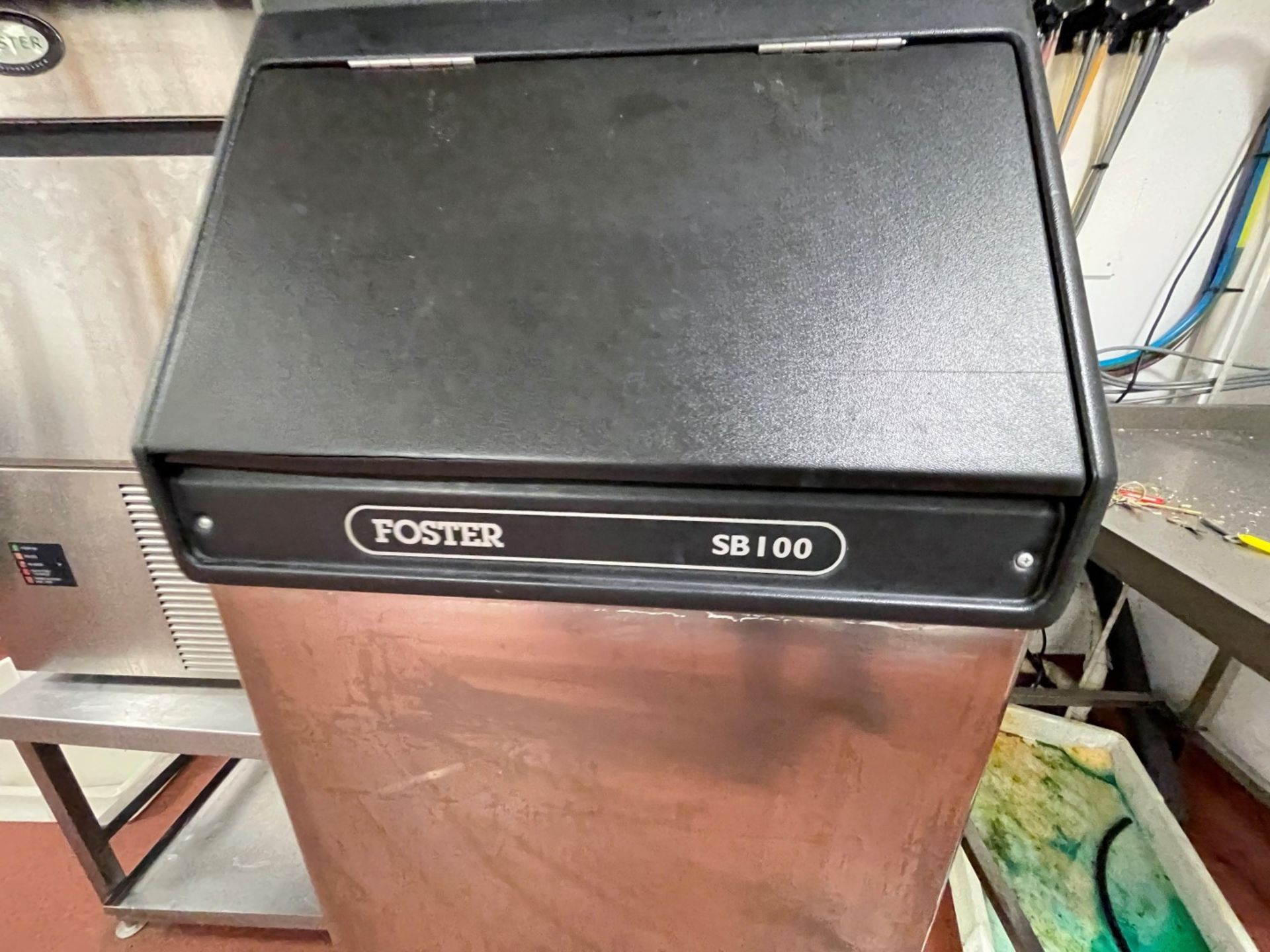 1 x Foster Ice Cube Maker Machine - Model F132 With SB100 Ice Storage Bin - 138kg Per 24hr - Image 3 of 6