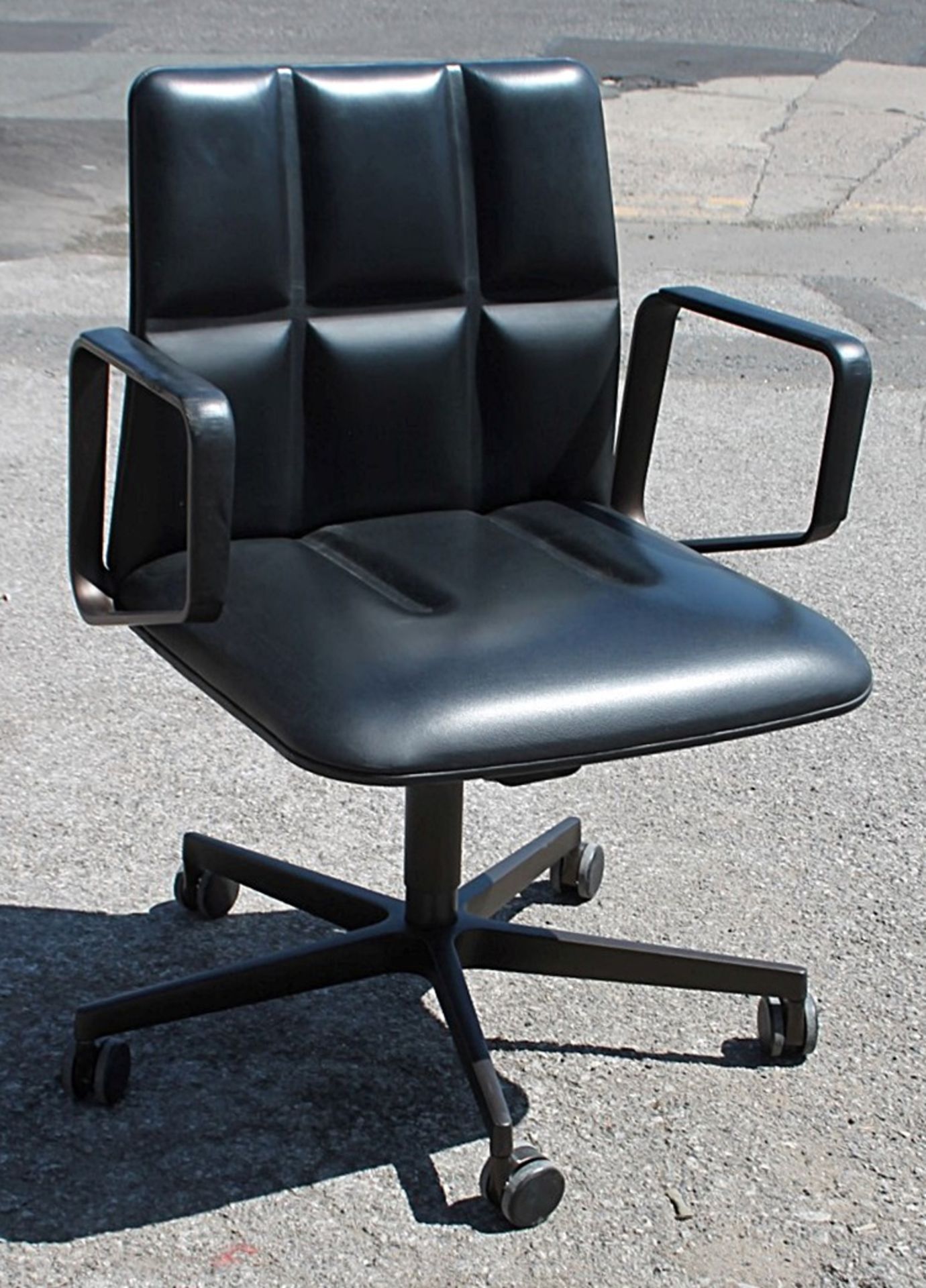 1 x WALTER KNOLL 'Leadchair' Executive Meeting Chair In Genuine Leather - Original RRP £4,250