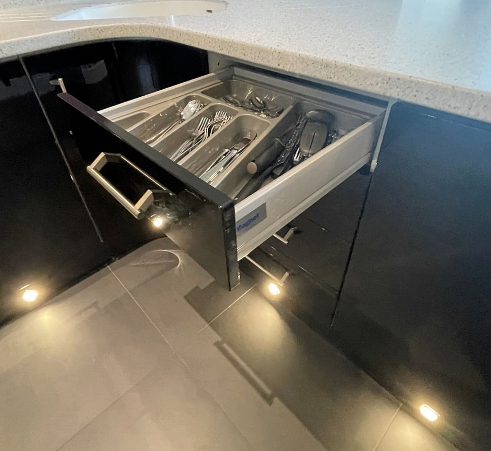 1 x MAGNET Modern Black Gloss Fitted Kitchen With Premium Branded Appliances + Corian Worktops - Image 37 of 62