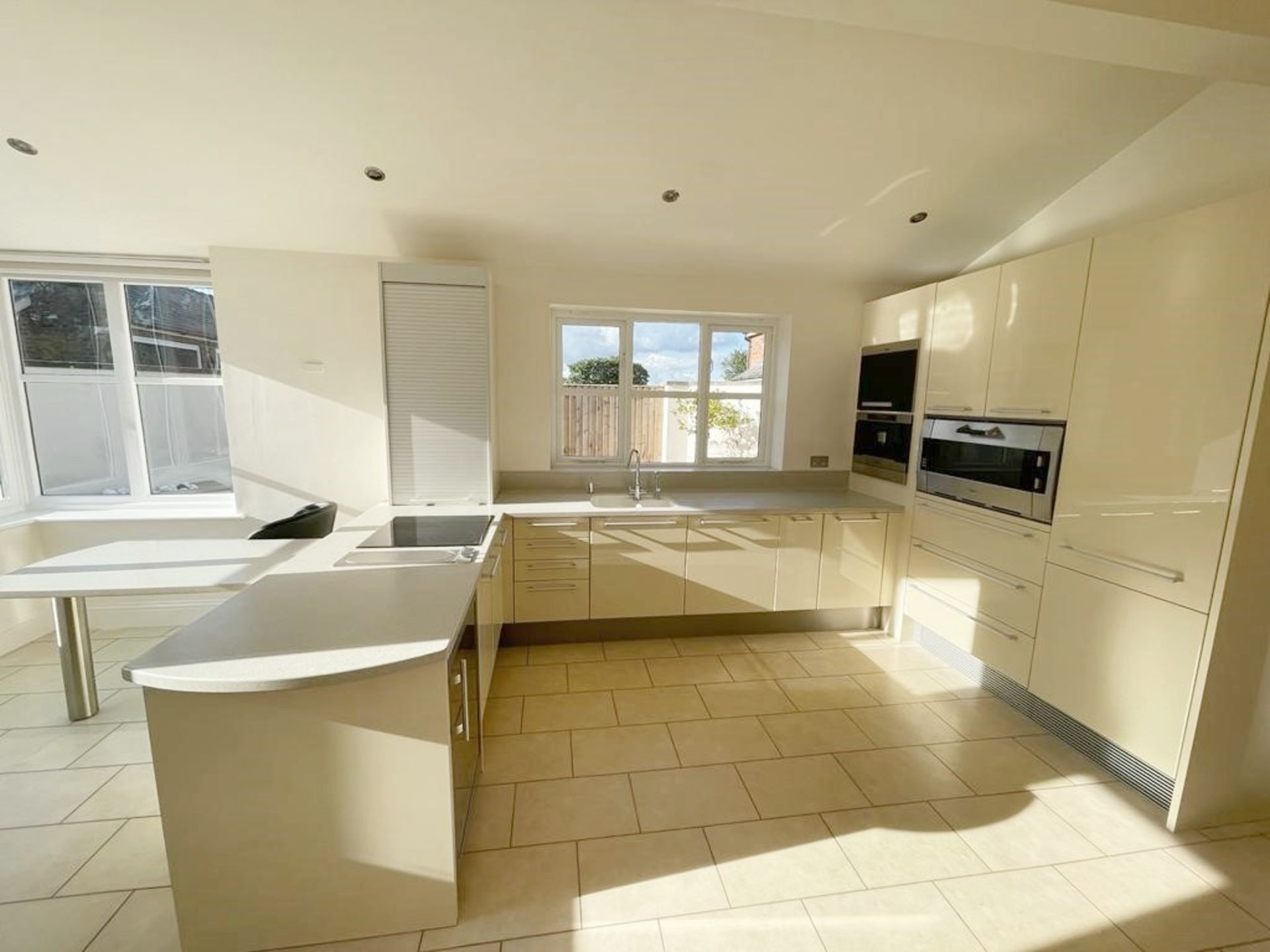 1 x Stunning POGGENPOHL Luxury German Kitchen In Cream - Corian Worktops - MIELE / NEFF / GAGGENAU