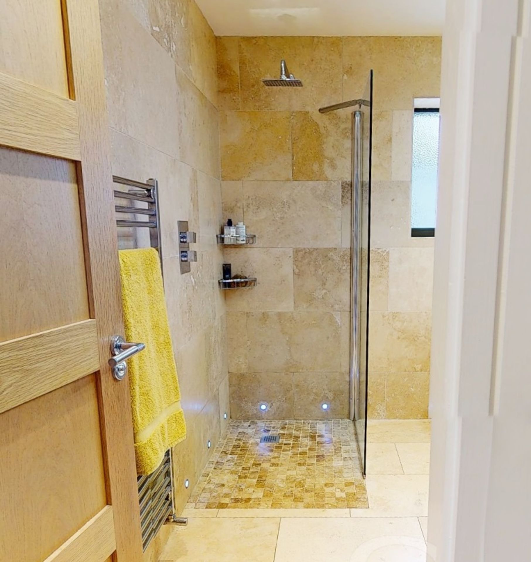 Contents Of A Luxury En-suite Bathroom With Shower - Ref: MAIN/BTH - CL775 - NO VAT ON THE HAMMER - Image 6 of 7