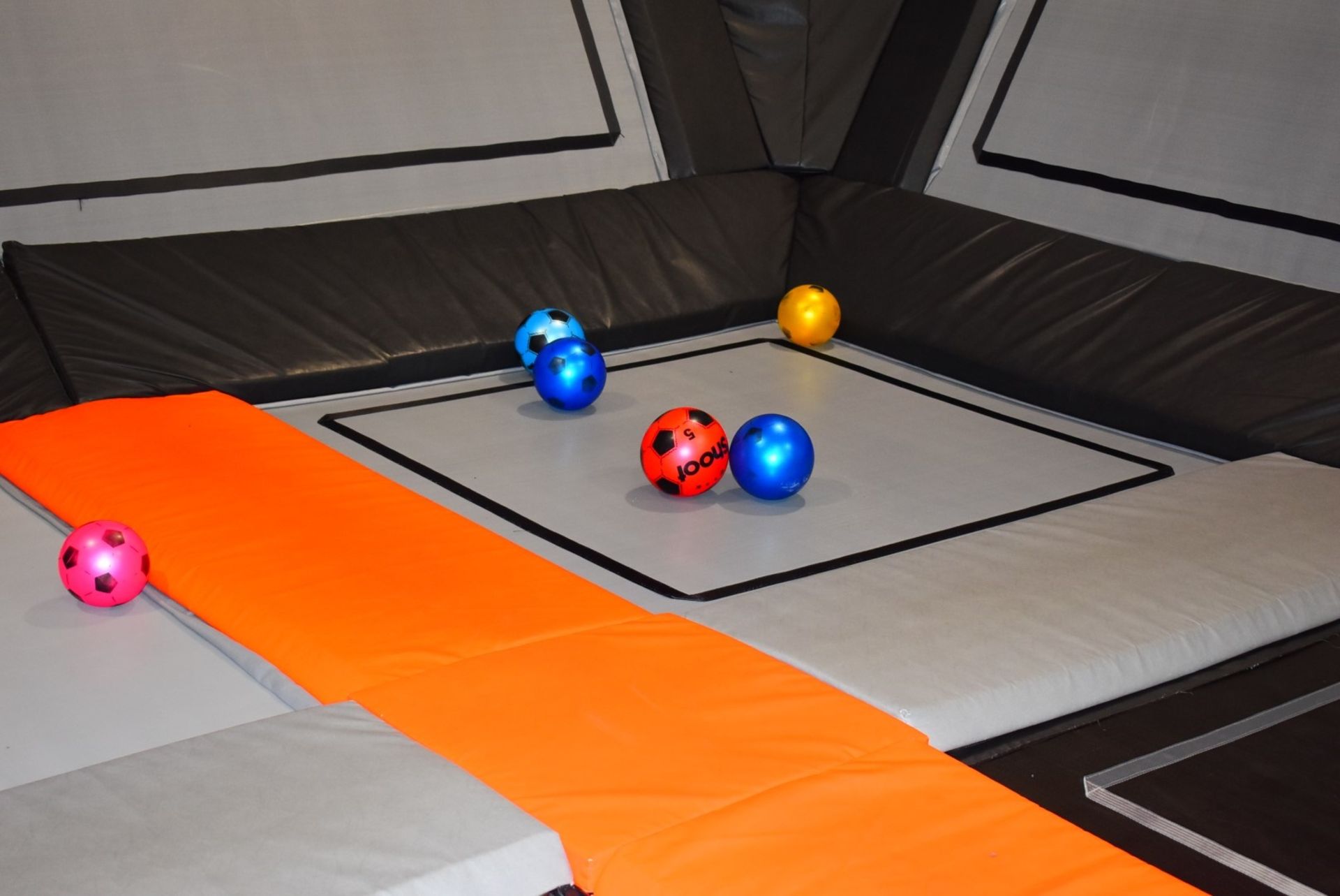 1 x Large Trampoline Park - Disassembled - Includes Dodgeball Arena And Jump Tower - CL766  - - Image 38 of 99