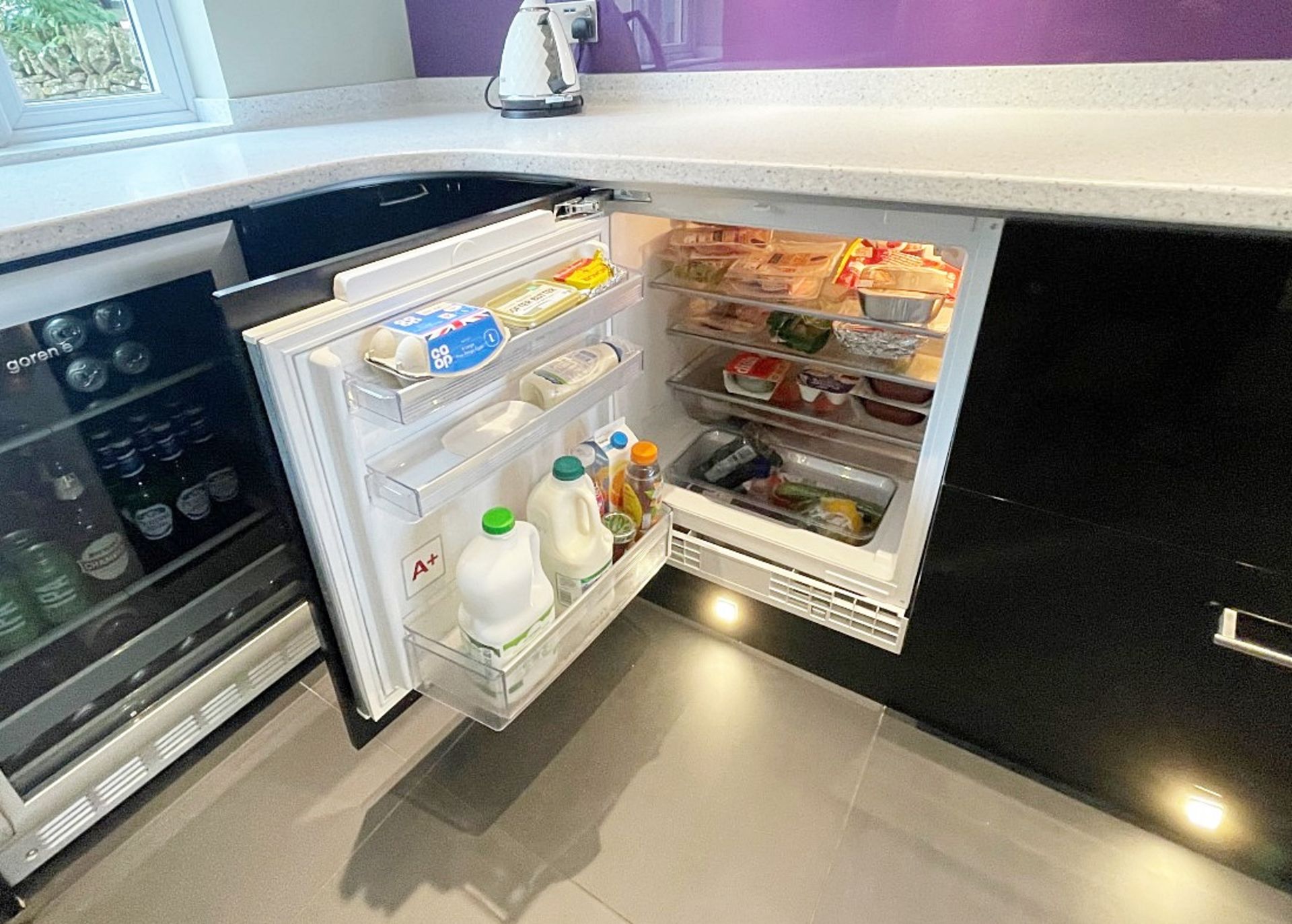 1 x MAGNET Modern Black Gloss Fitted Kitchen With Premium Branded Appliances + Corian Worktops - Image 29 of 62