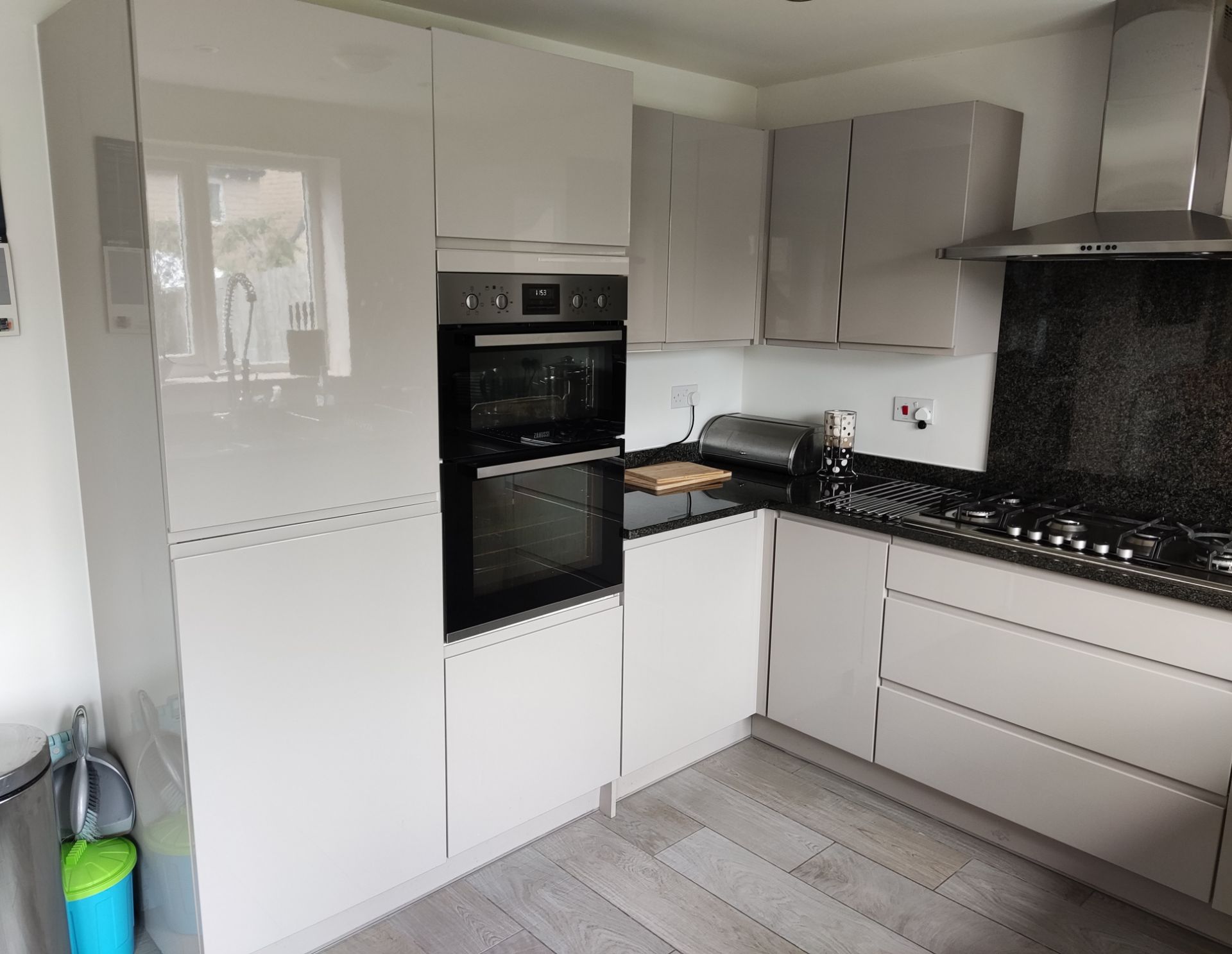 1 x Modern Handleless Kitchen Featuring Granite Worktops, A Double Oven, And Under-lighting - NO VAT - Image 46 of 56