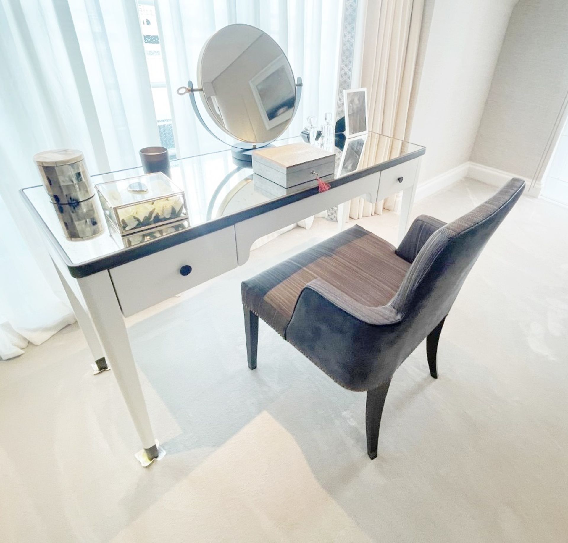 1 x Luxury Dressing Table Featuring An Antique-style Mirror Inlaid Top With A Bronzed Metal Trim - Image 2 of 11