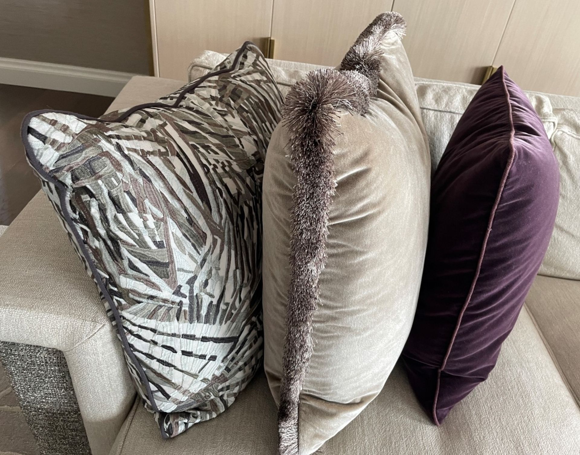 2 x Sets Of 3 x Premium Luxury Scatter Cushions (6 x Cushions In Total) - Ref: LNG - CL749 - NO - Image 6 of 8