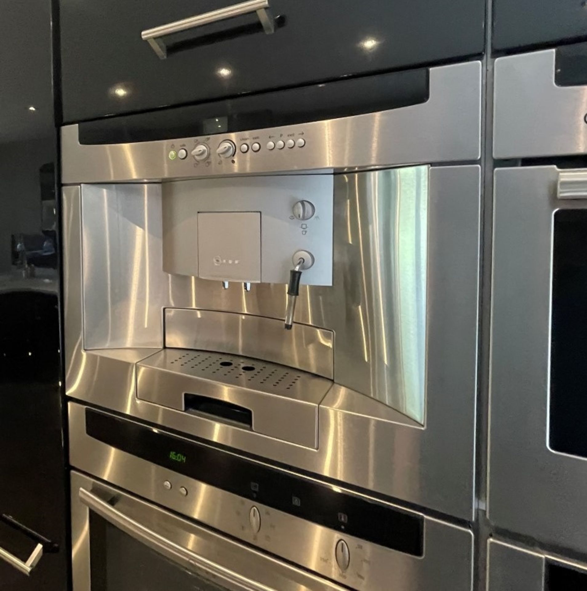 1 x MAGNET Modern Black Gloss Fitted Kitchen With Premium Branded Appliances + Corian Worktops - Image 23 of 62