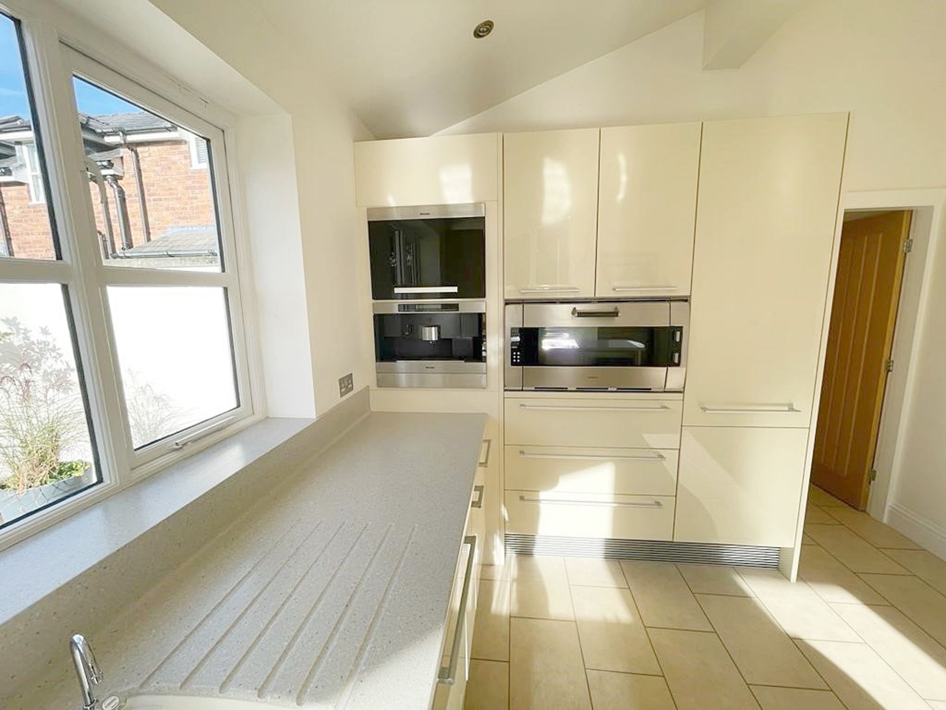 1 x Stunning POGGENPOHL Luxury German Kitchen In Cream - Corian Worktops - MIELE / NEFF / GAGGENAU - Image 12 of 73